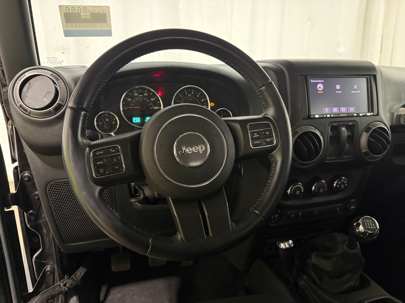 Thumbnail: 2017 Jeep Wrangler - 5