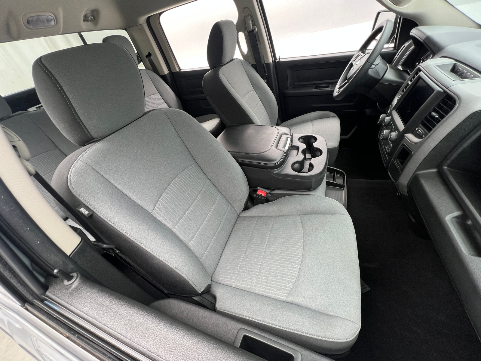 Thumbnail: 2022 RAM 1500 Classic - 2