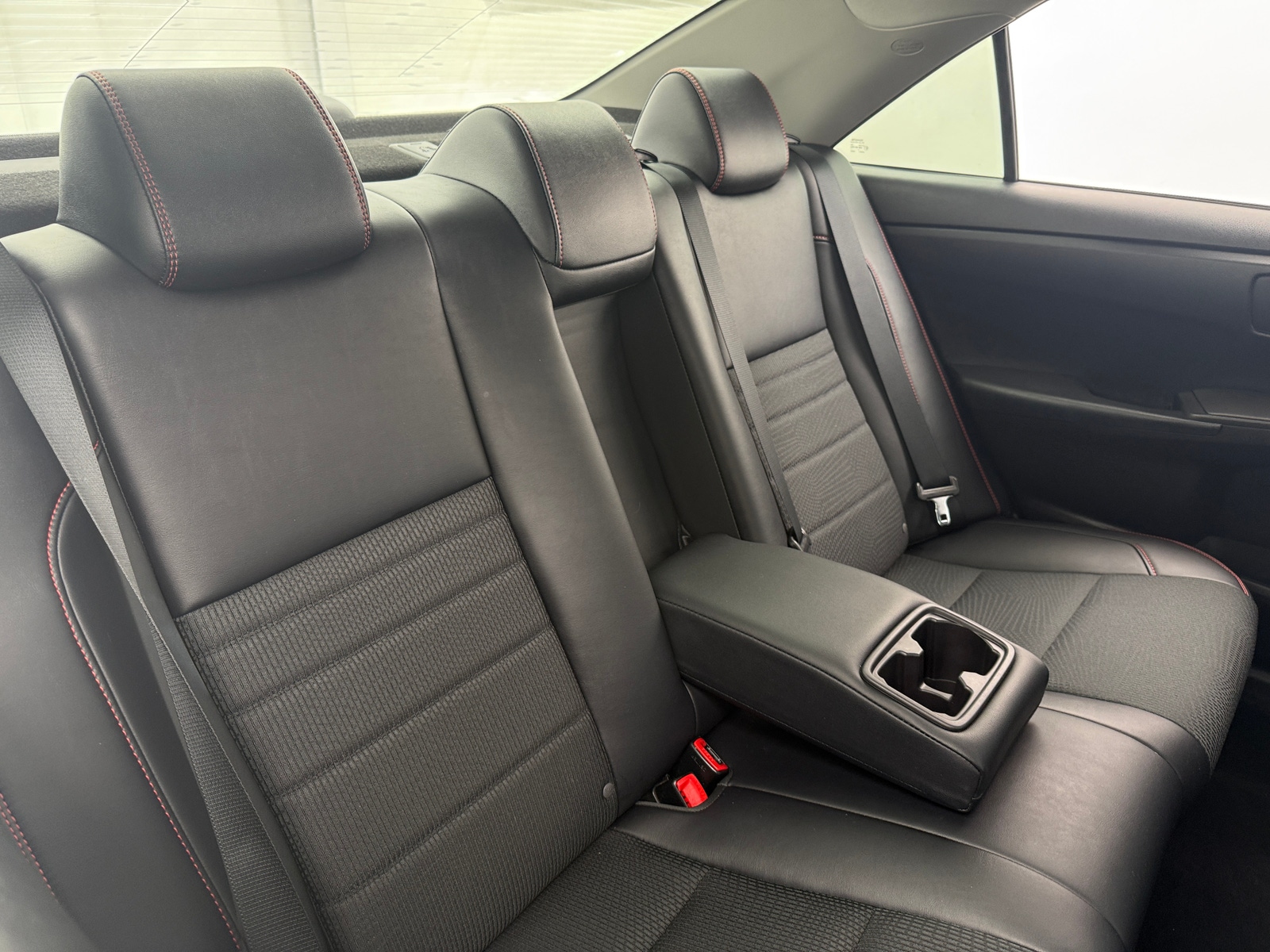 Thumbnail: 2016 Toyota Camry - 6