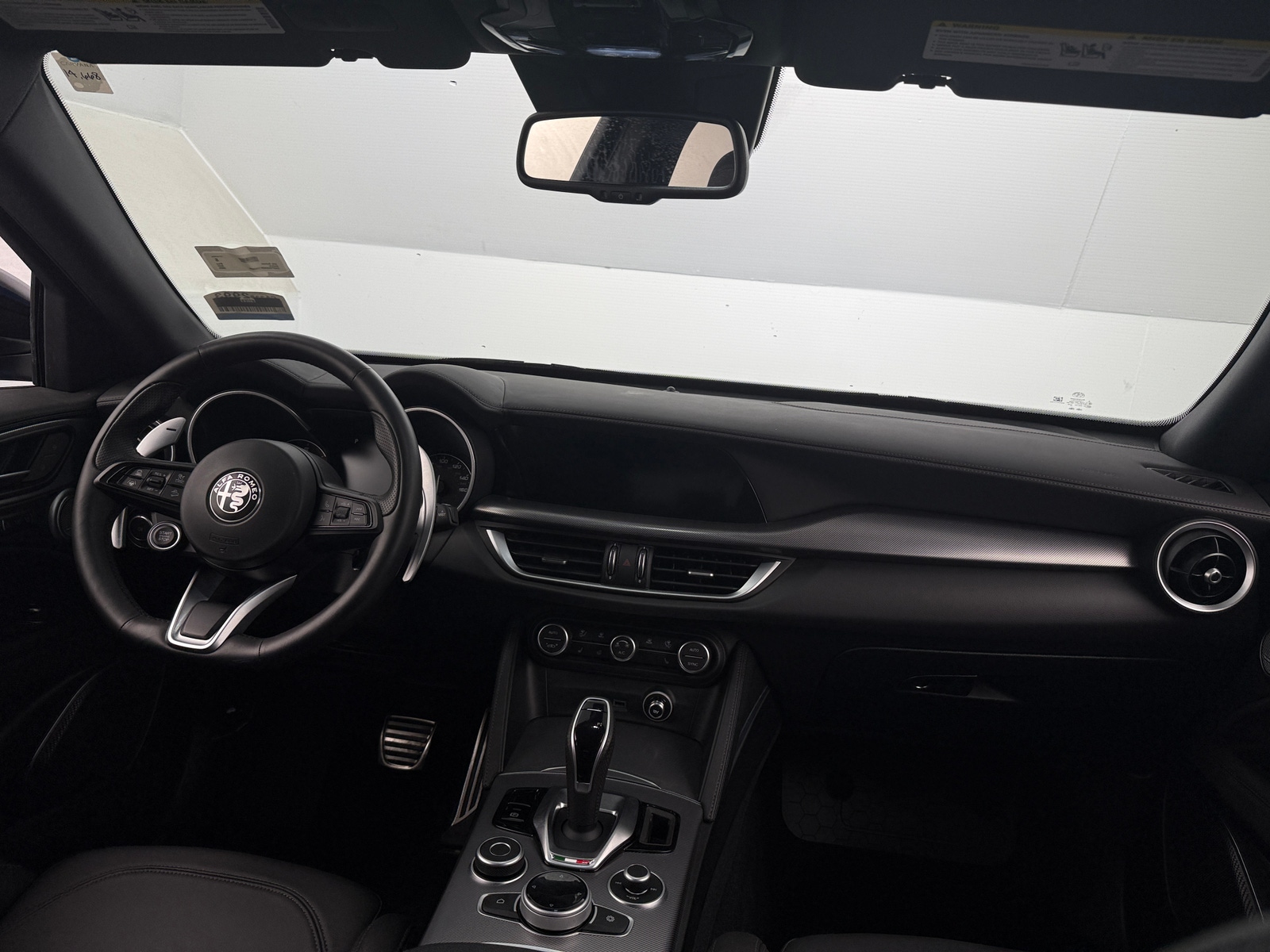 Thumbnail: 2023 Alfa Romeo Stelvio - 2