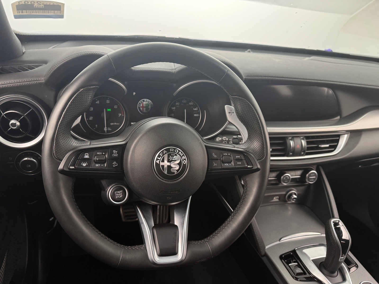 Thumbnail: 2023 Alfa Romeo Stelvio - 4