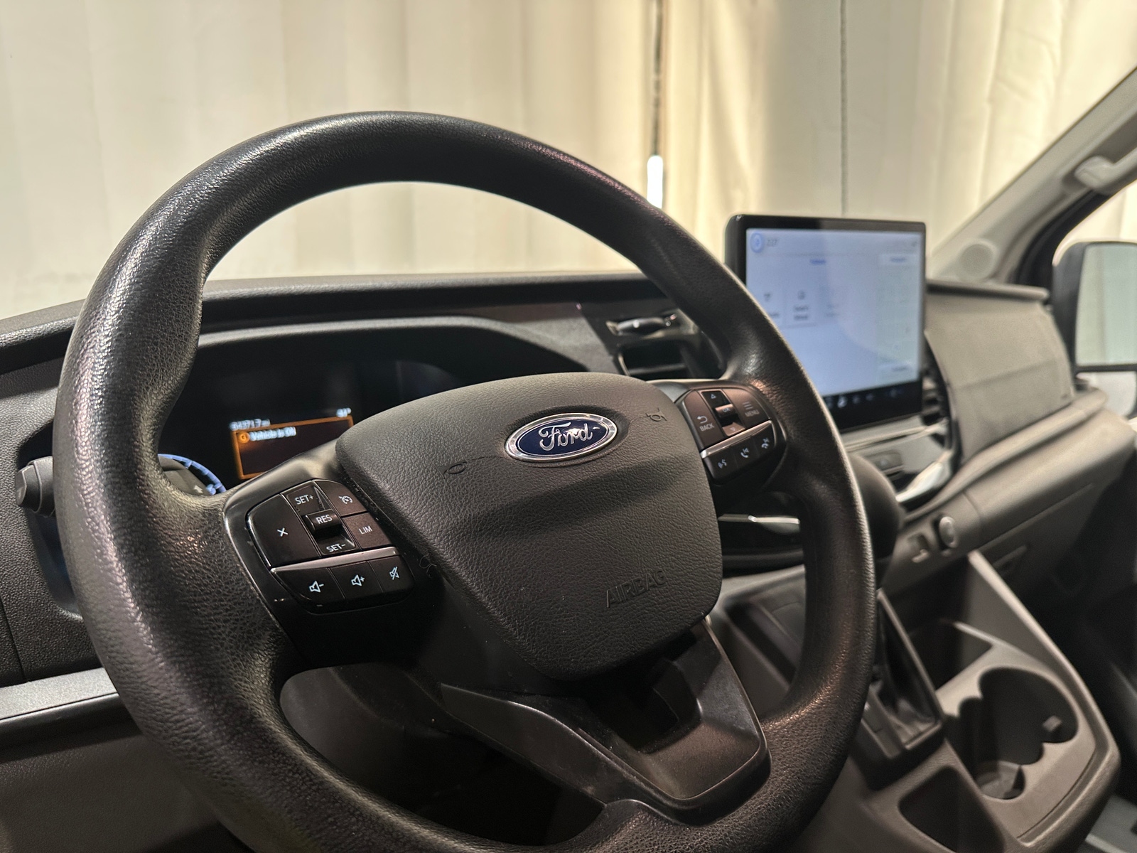 Thumbnail: 2023 Ford Econoline - 5