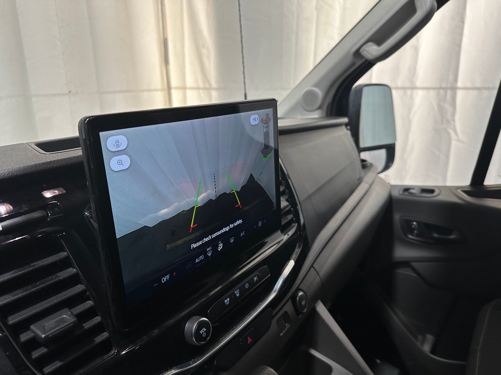 Thumbnail: 2023 Ford Econoline - 4