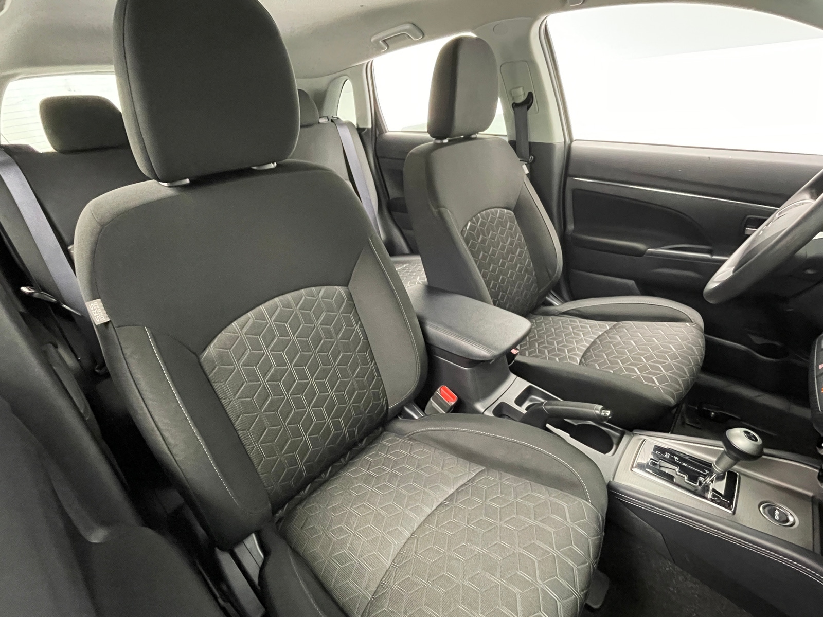 Thumbnail: 2024 Mitsubishi Outlander Sport - 2