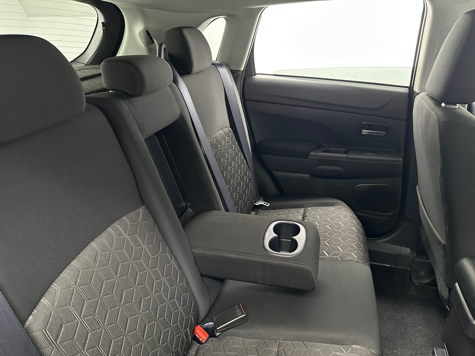 Thumbnail: 2024 Mitsubishi Outlander Sport - 6