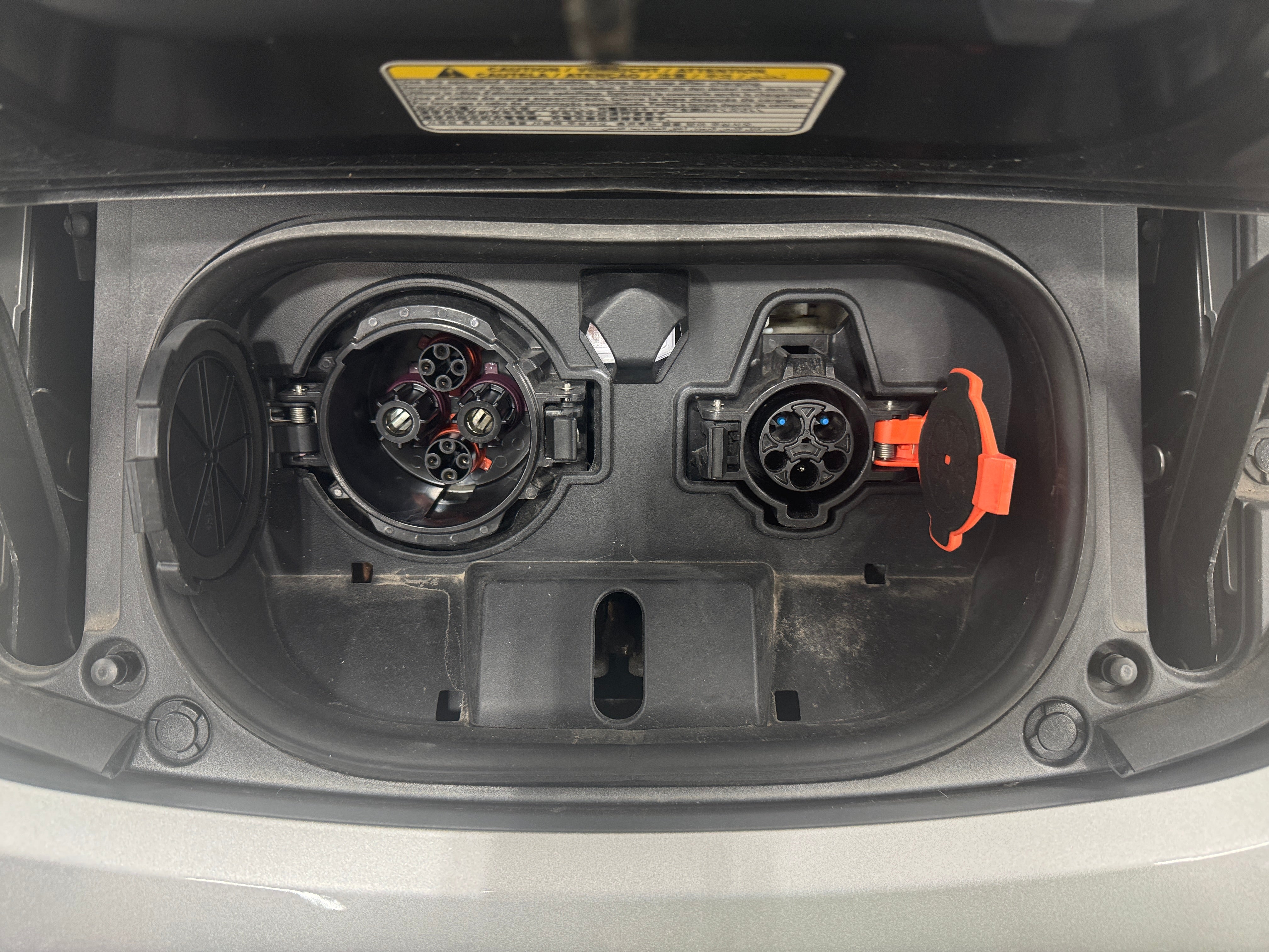 Used 2019 Nissan Leaf SV with VIN 1N4AZ1CPXKC305618 for sale in Oak Creek, WI