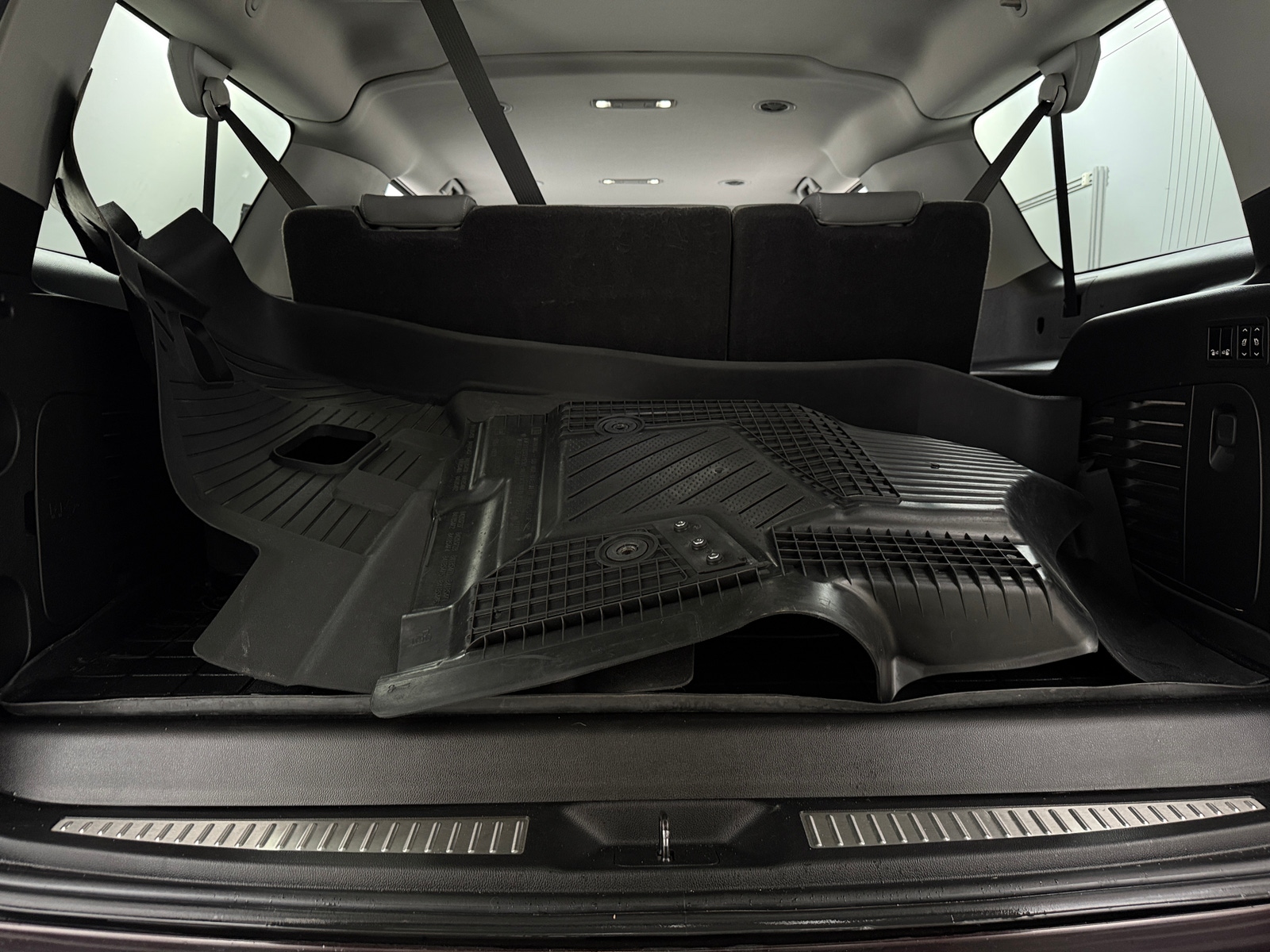 Thumbnail: 2020 Chevrolet Suburban - 6