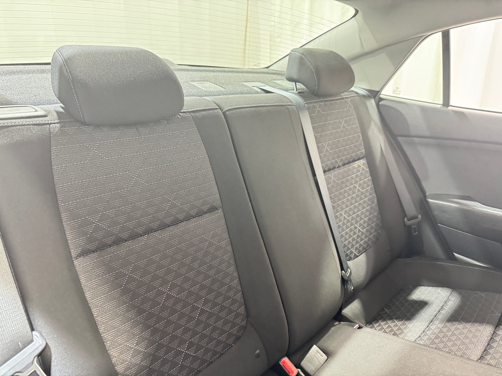 Thumbnail: 2018 Kia Rio - 6