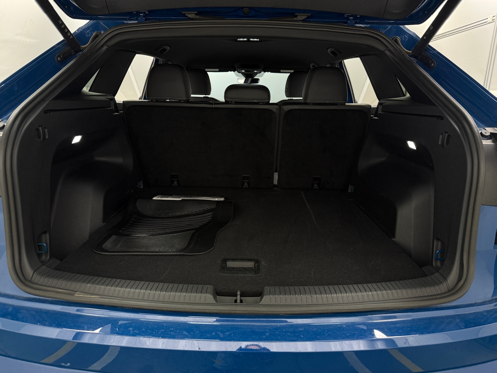 Thumbnail: 2025 Volkswagen Atlas - 6