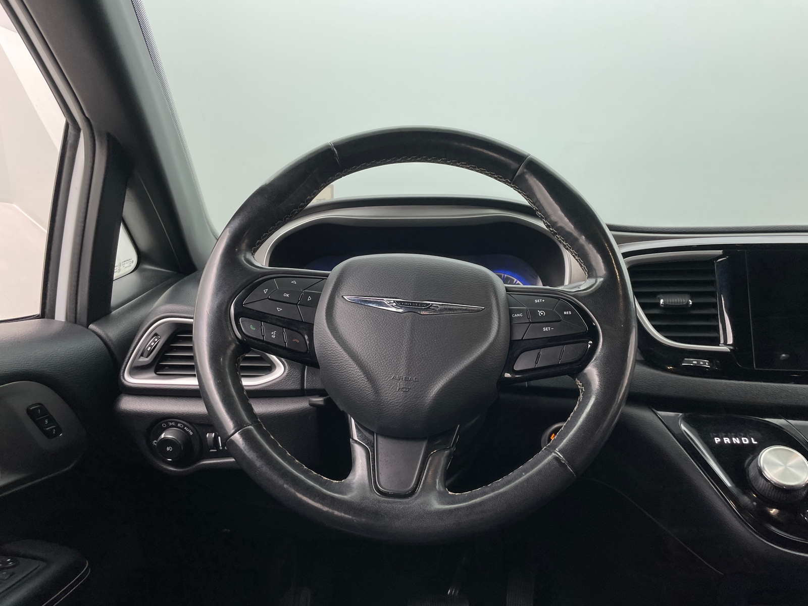 Thumbnail: 2020 Chrysler Pacifica - 4