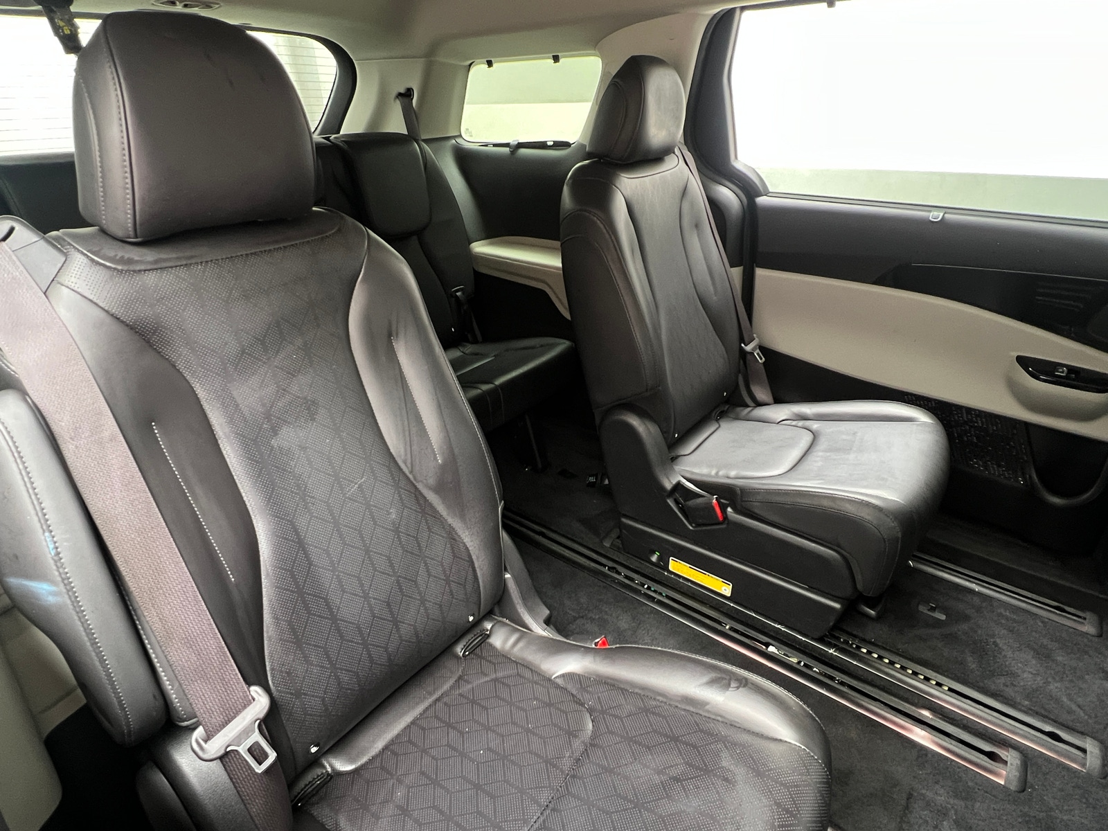 Thumbnail: 2022 Kia Carnival - 5