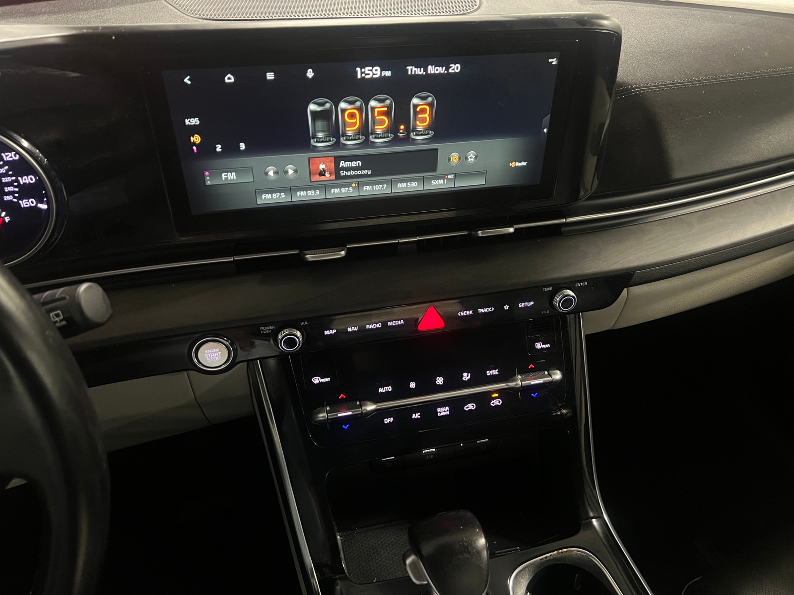 Thumbnail: 2022 Kia Carnival - 3