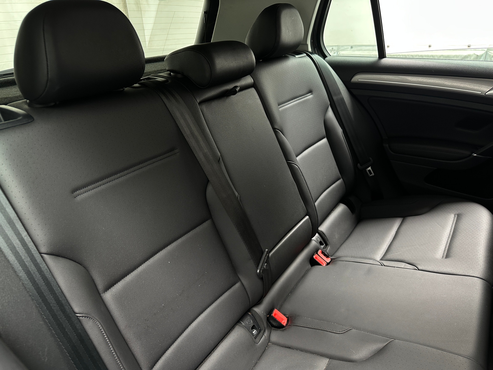 Thumbnail: 2016 Volkswagen e-Golf - 5