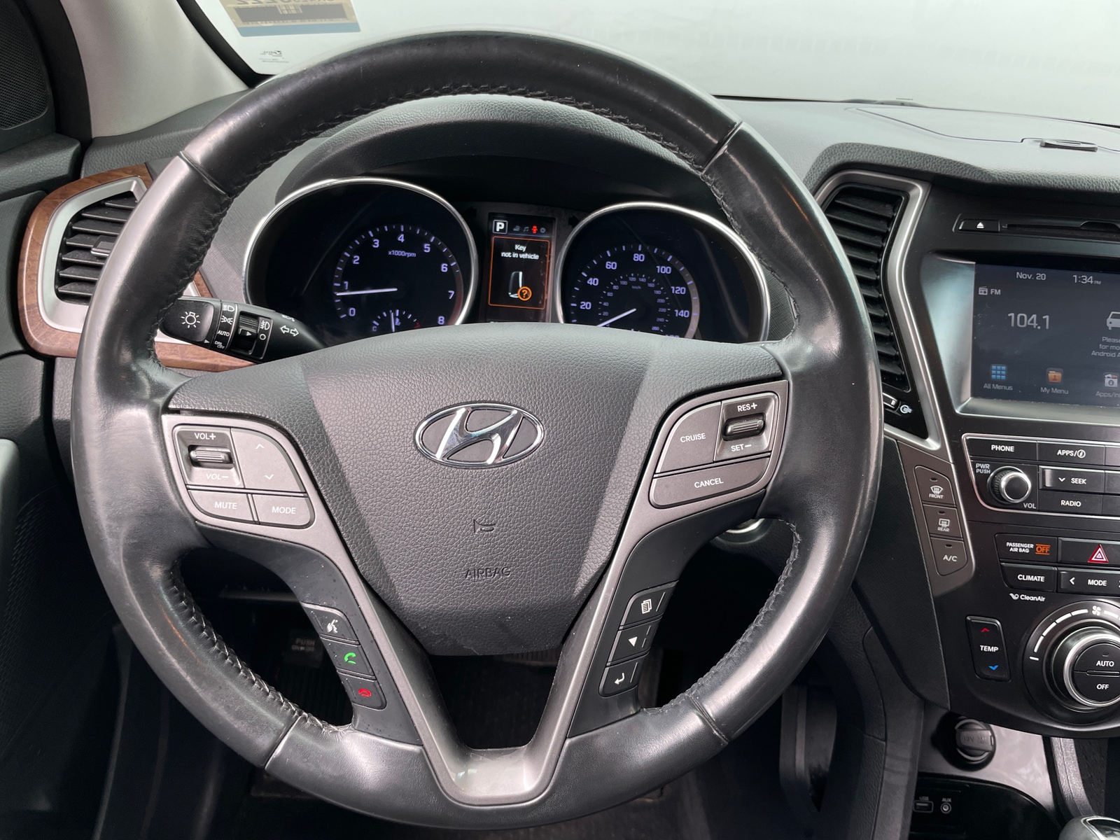 Thumbnail: 2019 Hyundai Santa Fe - 4