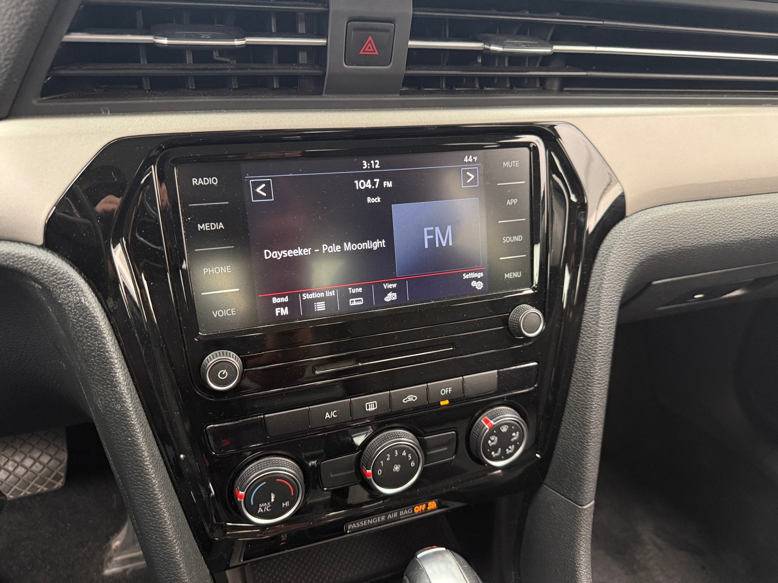 Thumbnail: 2021 Volkswagen Passat - 4