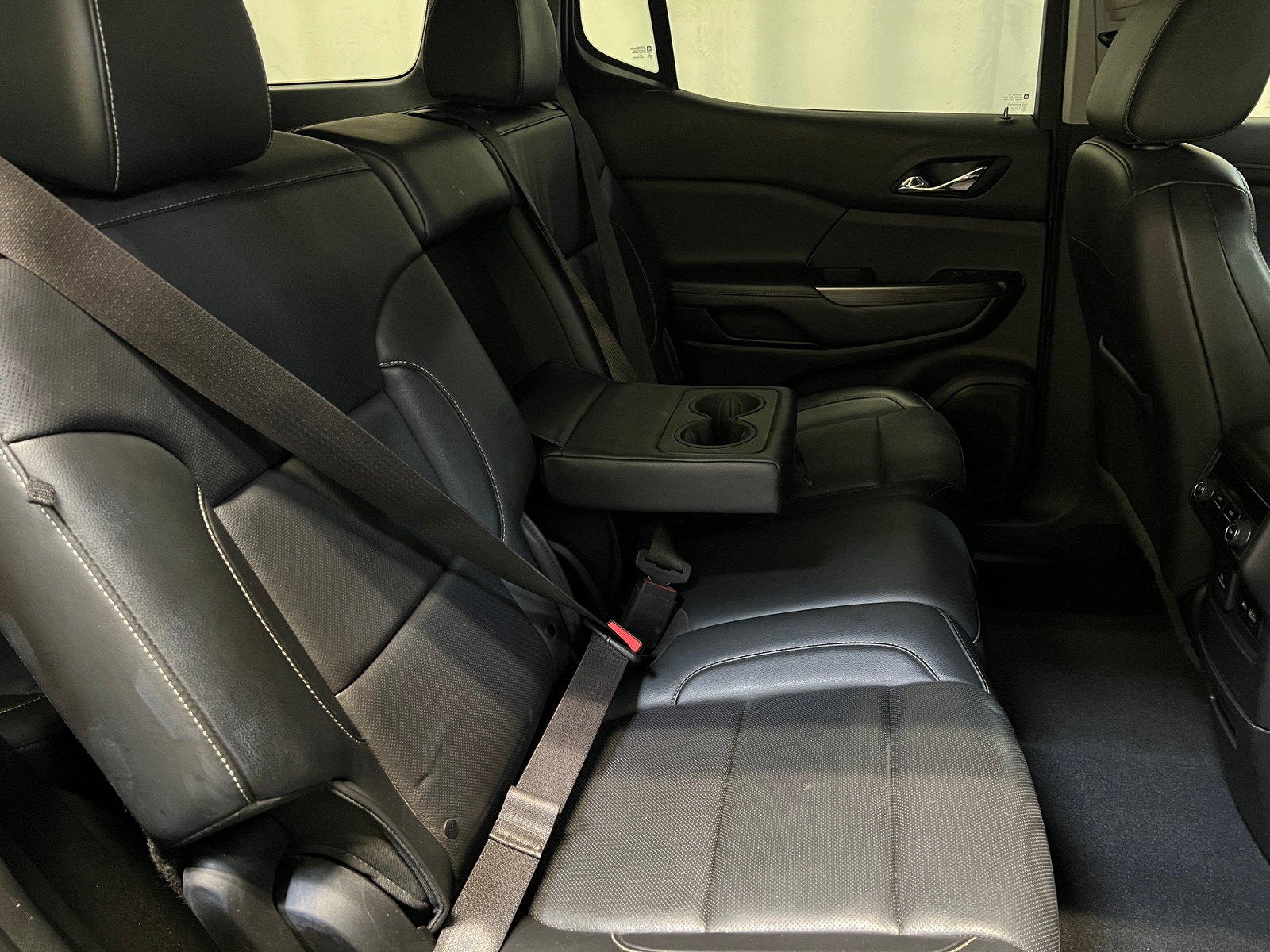 Thumbnail: 2023 GMC Acadia - 5