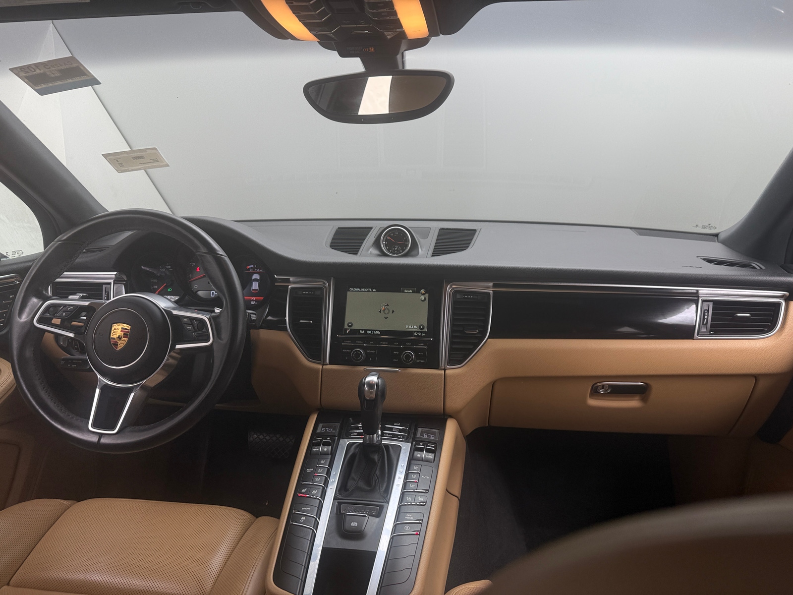 Thumbnail: 2016 Porsche Macan - 2