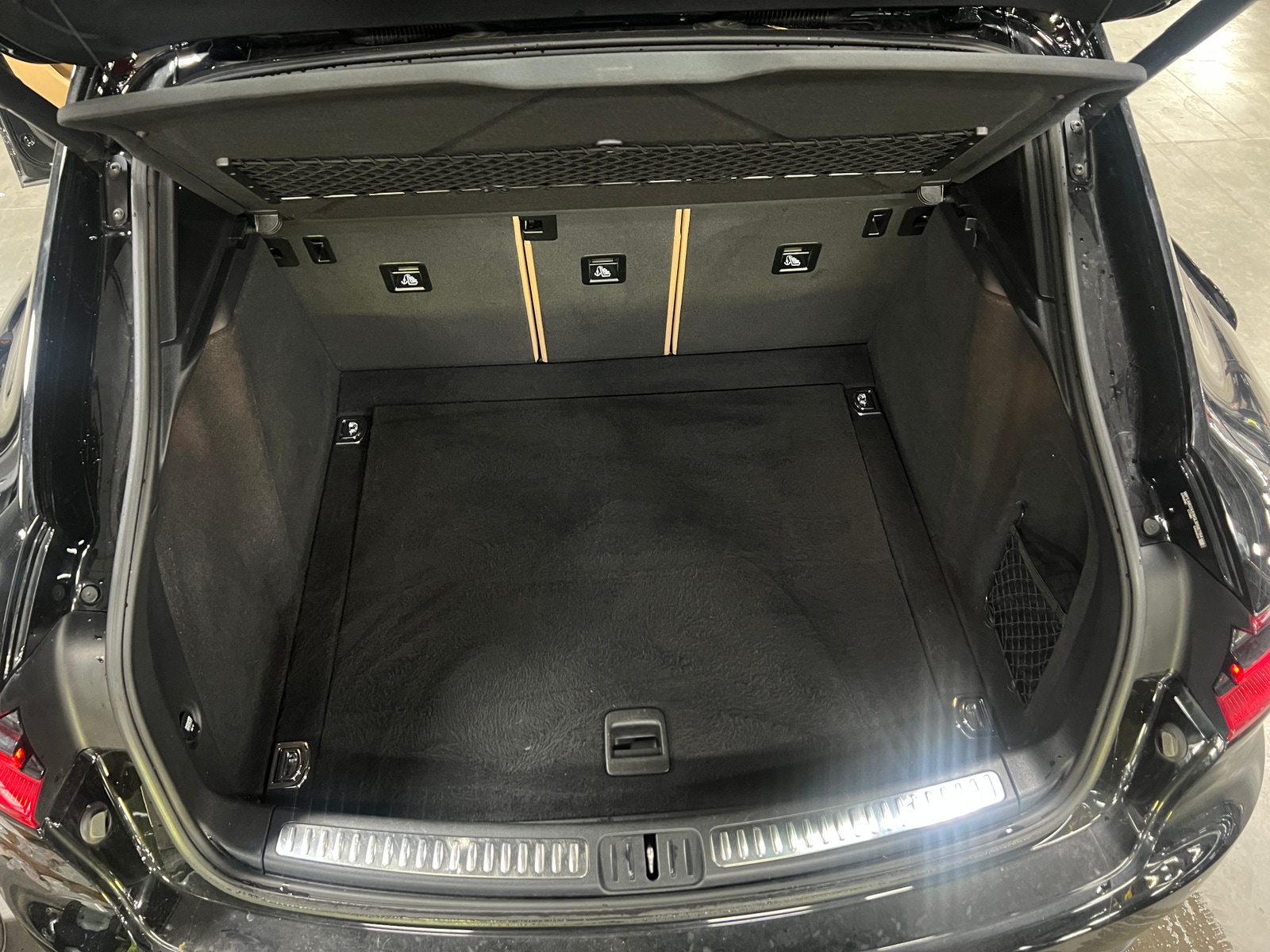 Thumbnail: 2016 Porsche Macan - 6