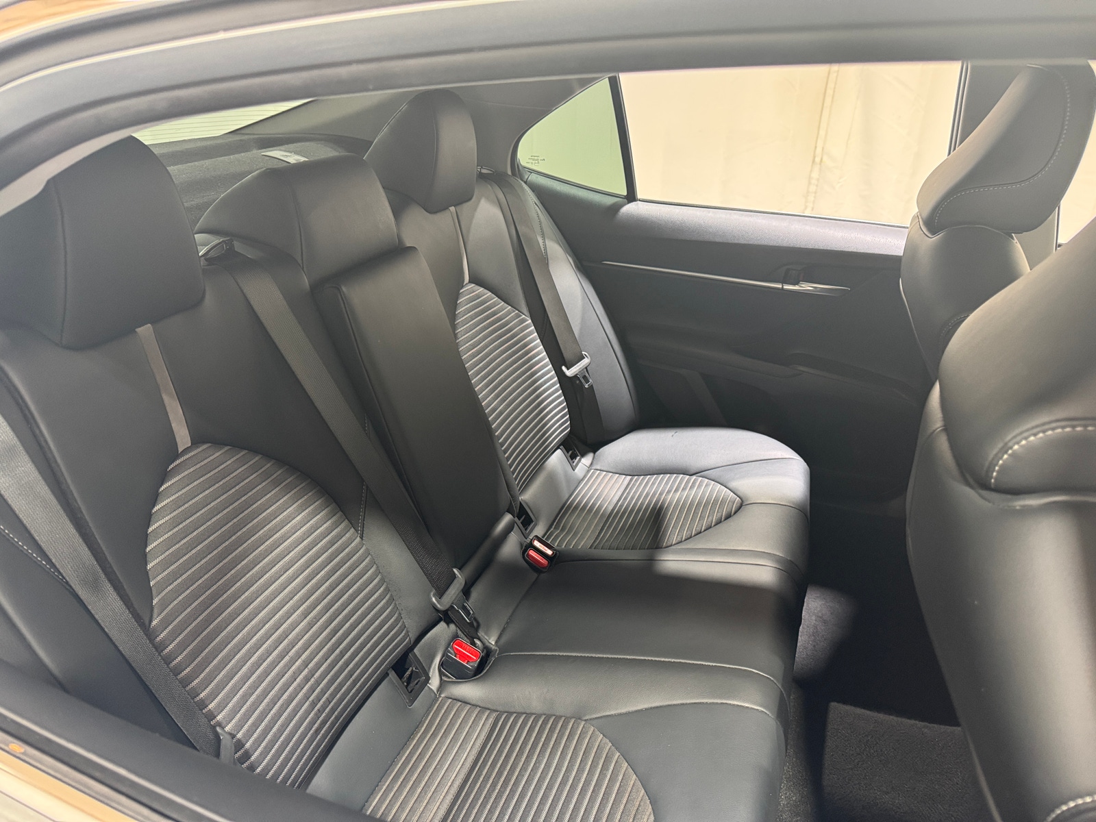 Thumbnail: 2022 Toyota Camry - 5