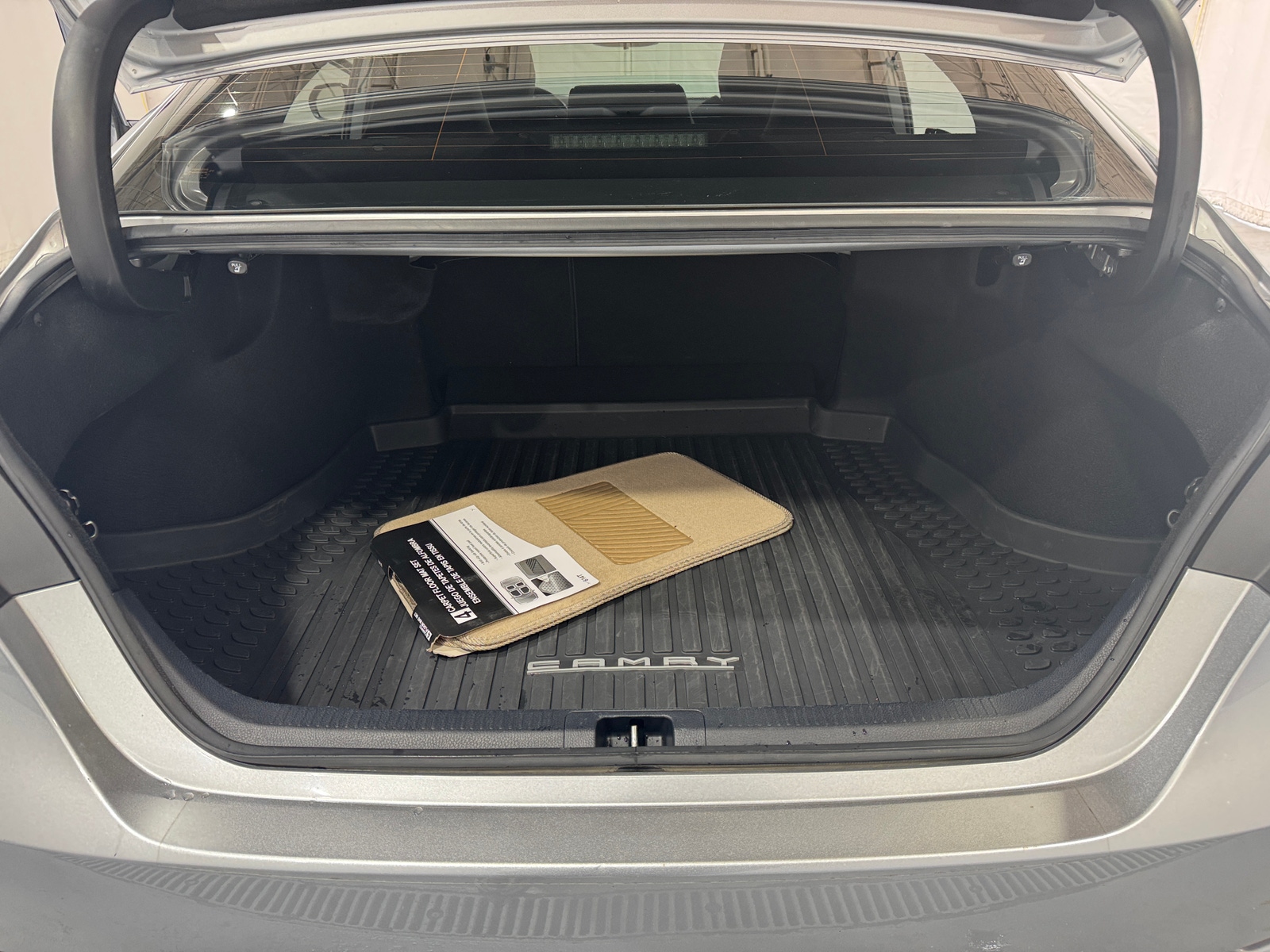 Thumbnail: 2022 Toyota Camry - 6