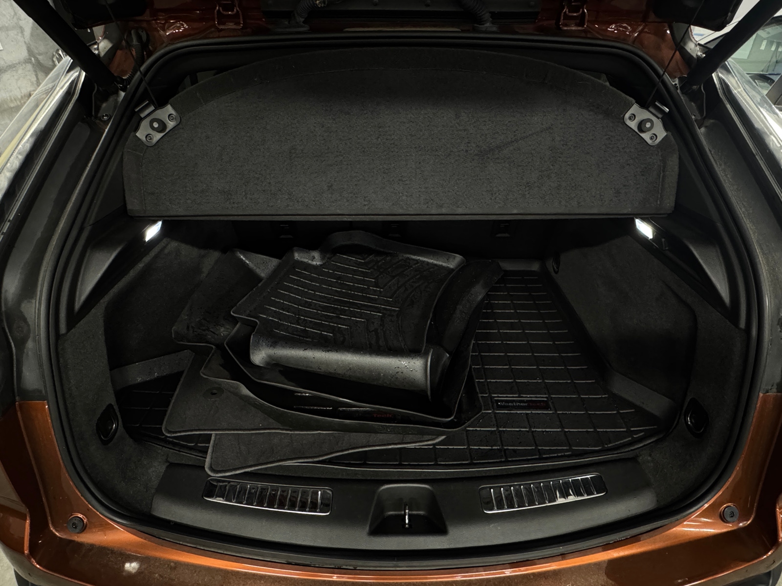 Thumbnail: 2019 Cadillac XT4 - 6