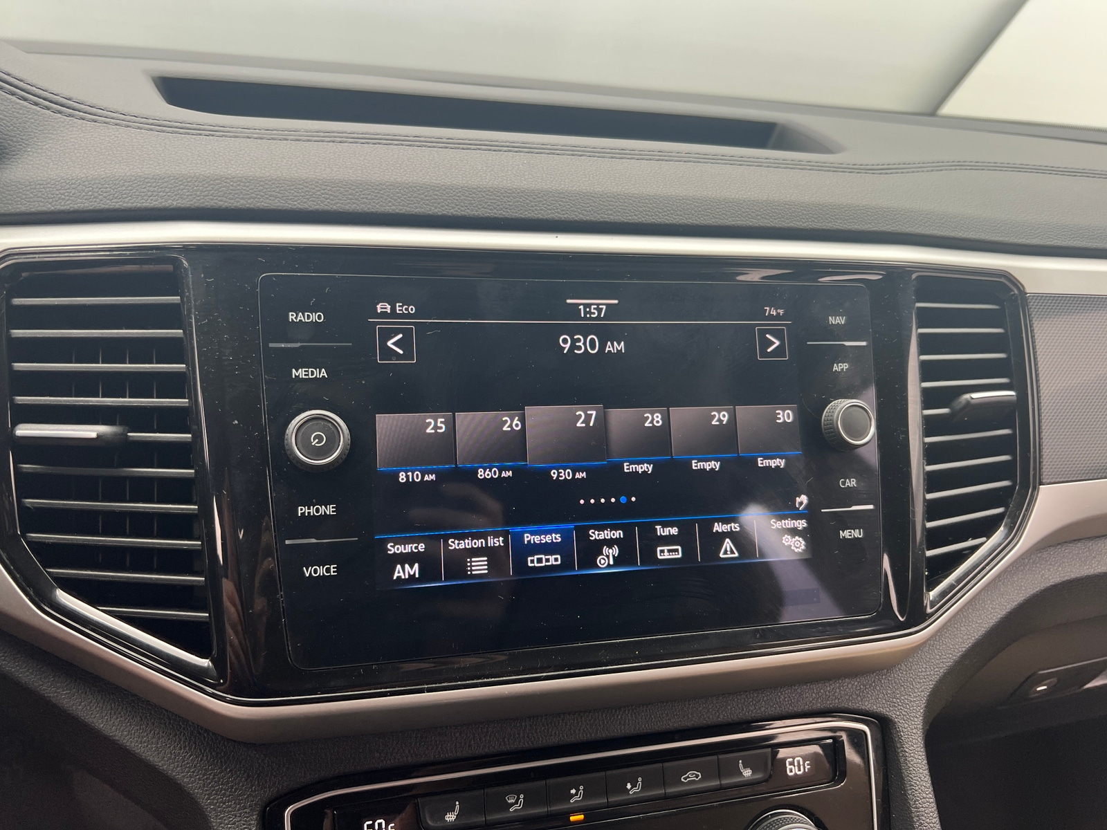 Thumbnail: 2023 Volkswagen Atlas - 3