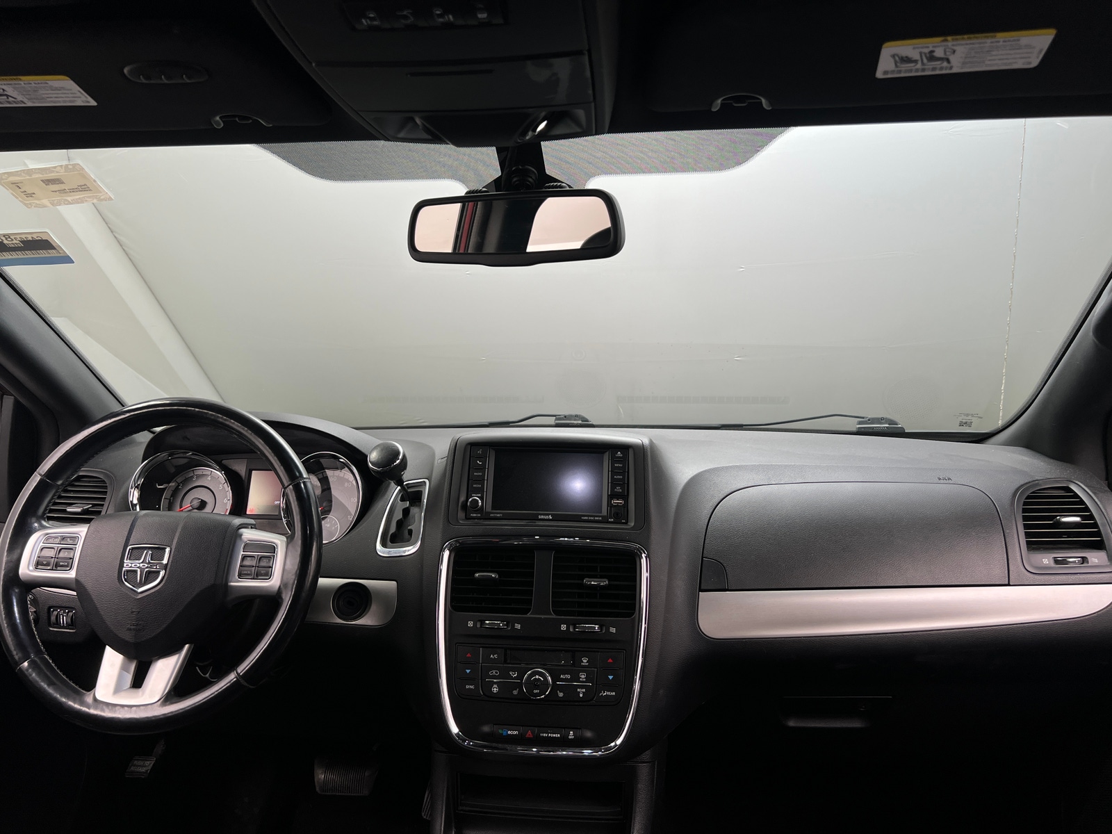 Thumbnail: 2019 Dodge Grand Caravan - 2