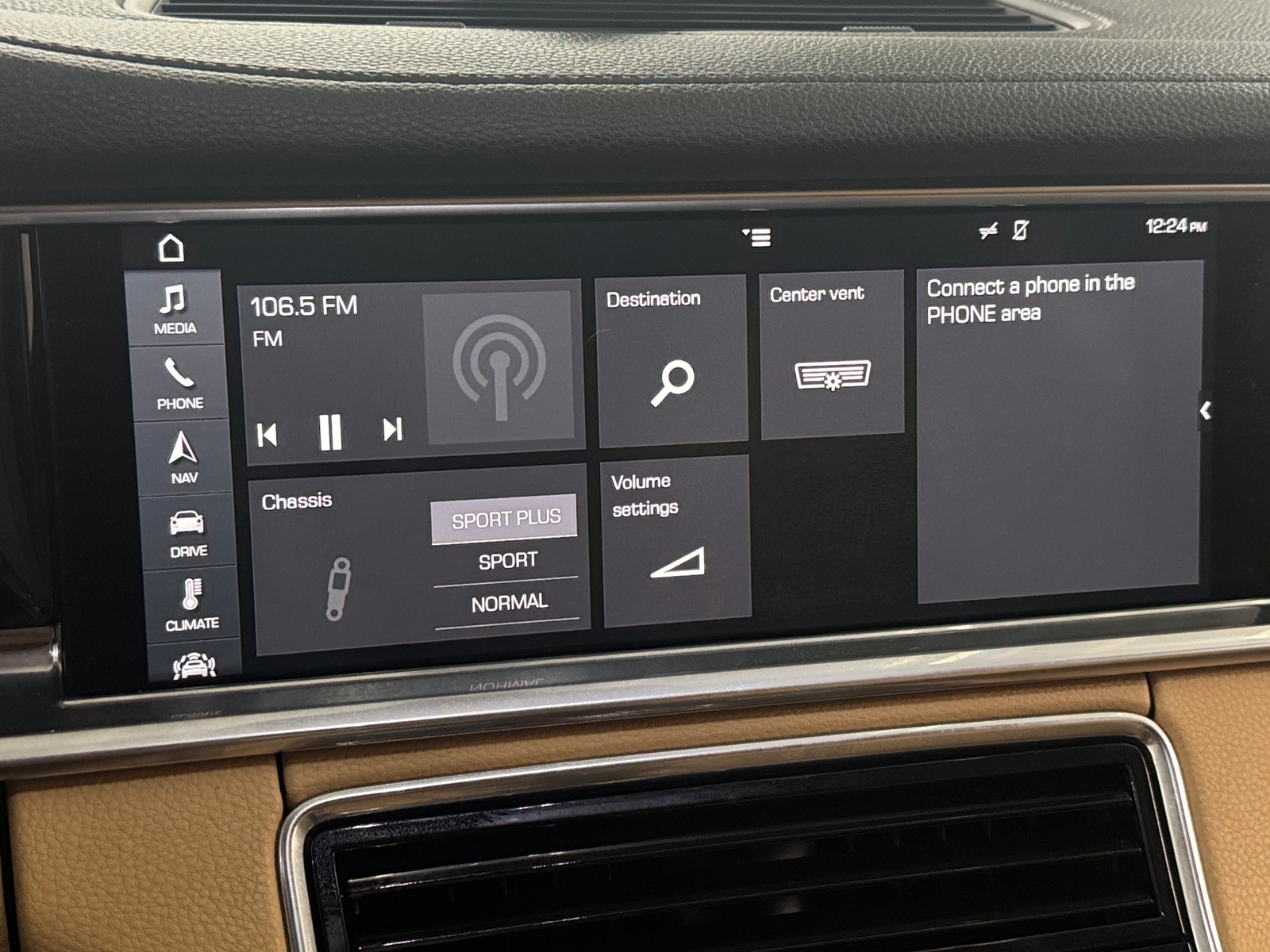 Thumbnail: 2017 Porsche Panamera - 3