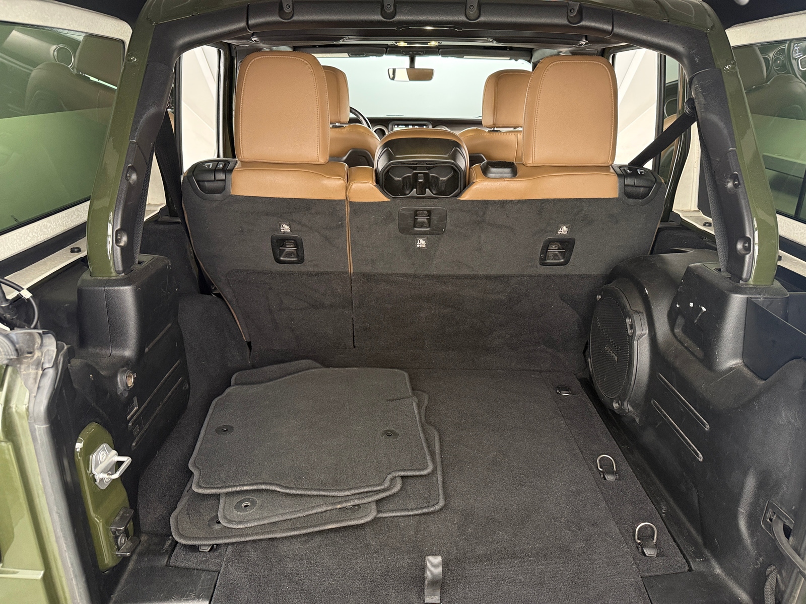 Thumbnail: 2021 Jeep Wrangler - 6