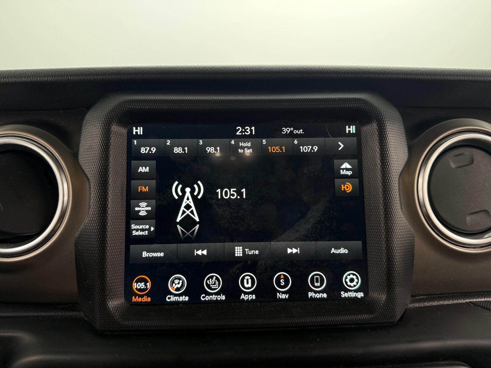 Thumbnail: 2021 Jeep Wrangler - 3