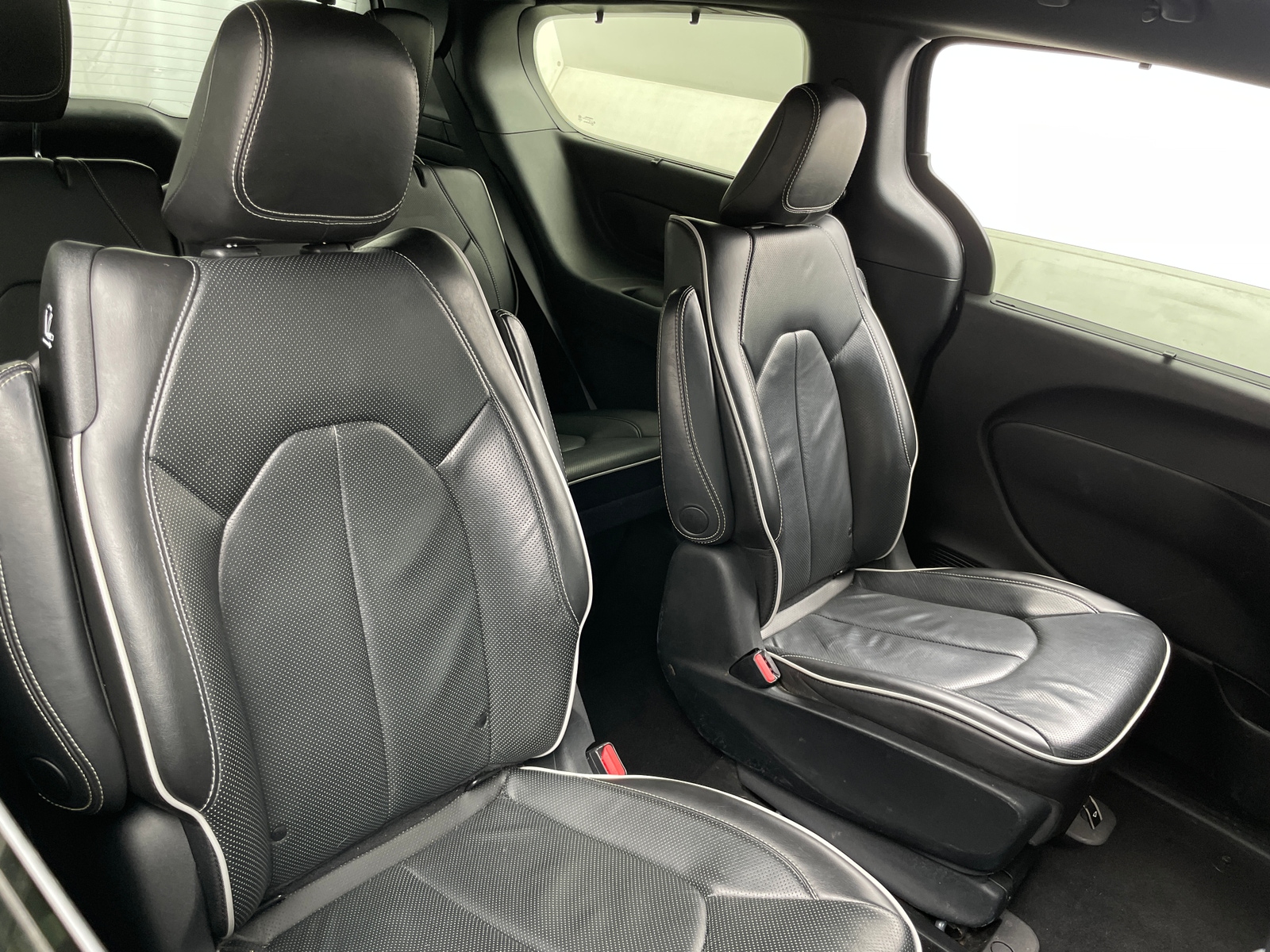 Thumbnail: 2020 Chrysler Pacifica - 5