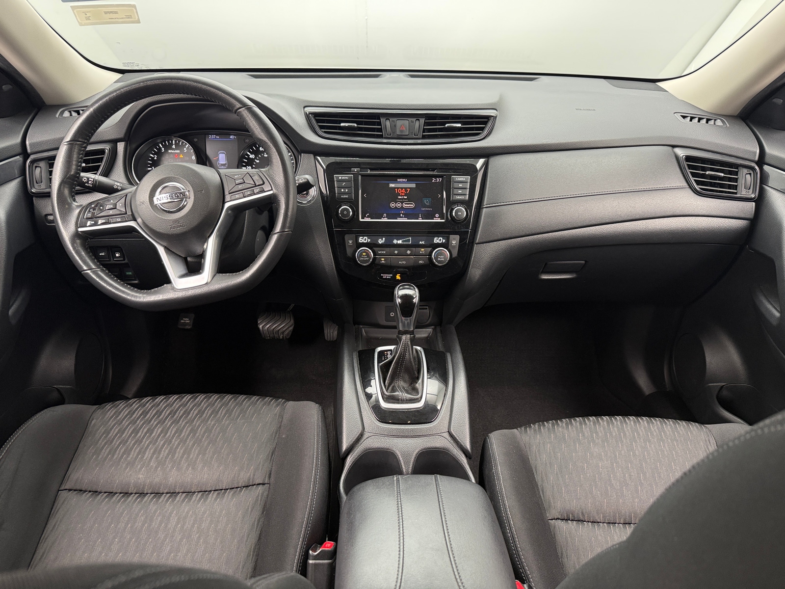 Thumbnail: 2018 Nissan Rogue - 3