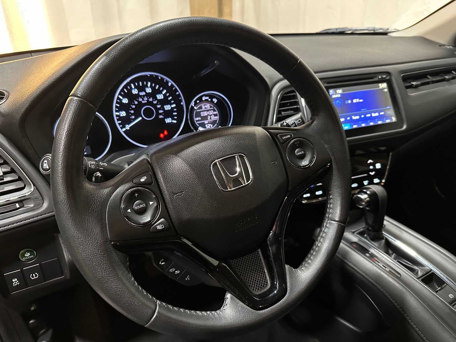 Thumbnail: 2017 Honda HR-V - 4