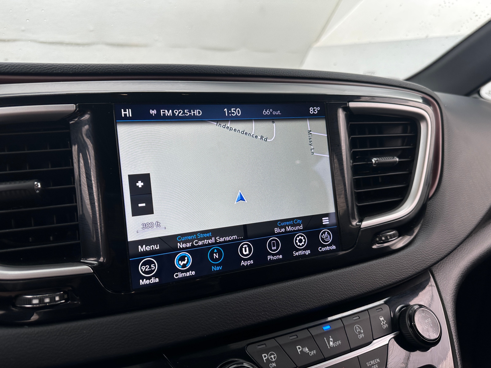 Thumbnail: 2020 Chrysler Pacifica - 3