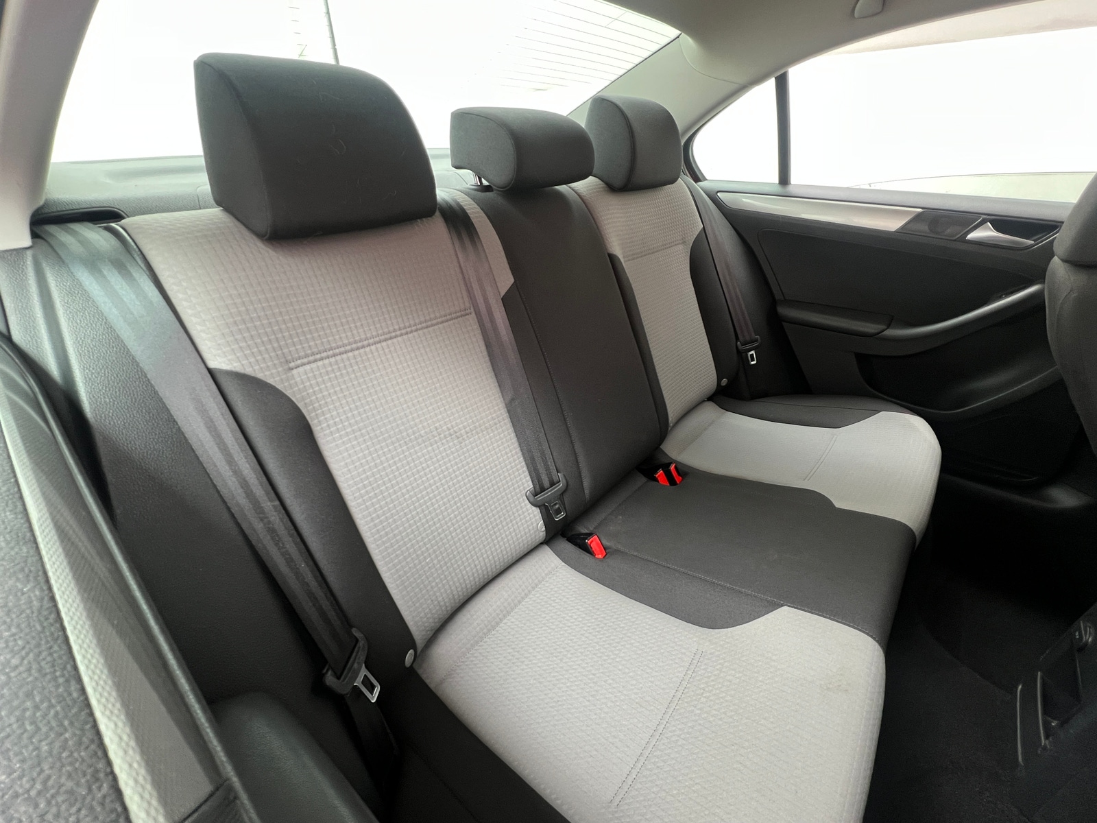 Thumbnail: 2017 Volkswagen Jetta - 6