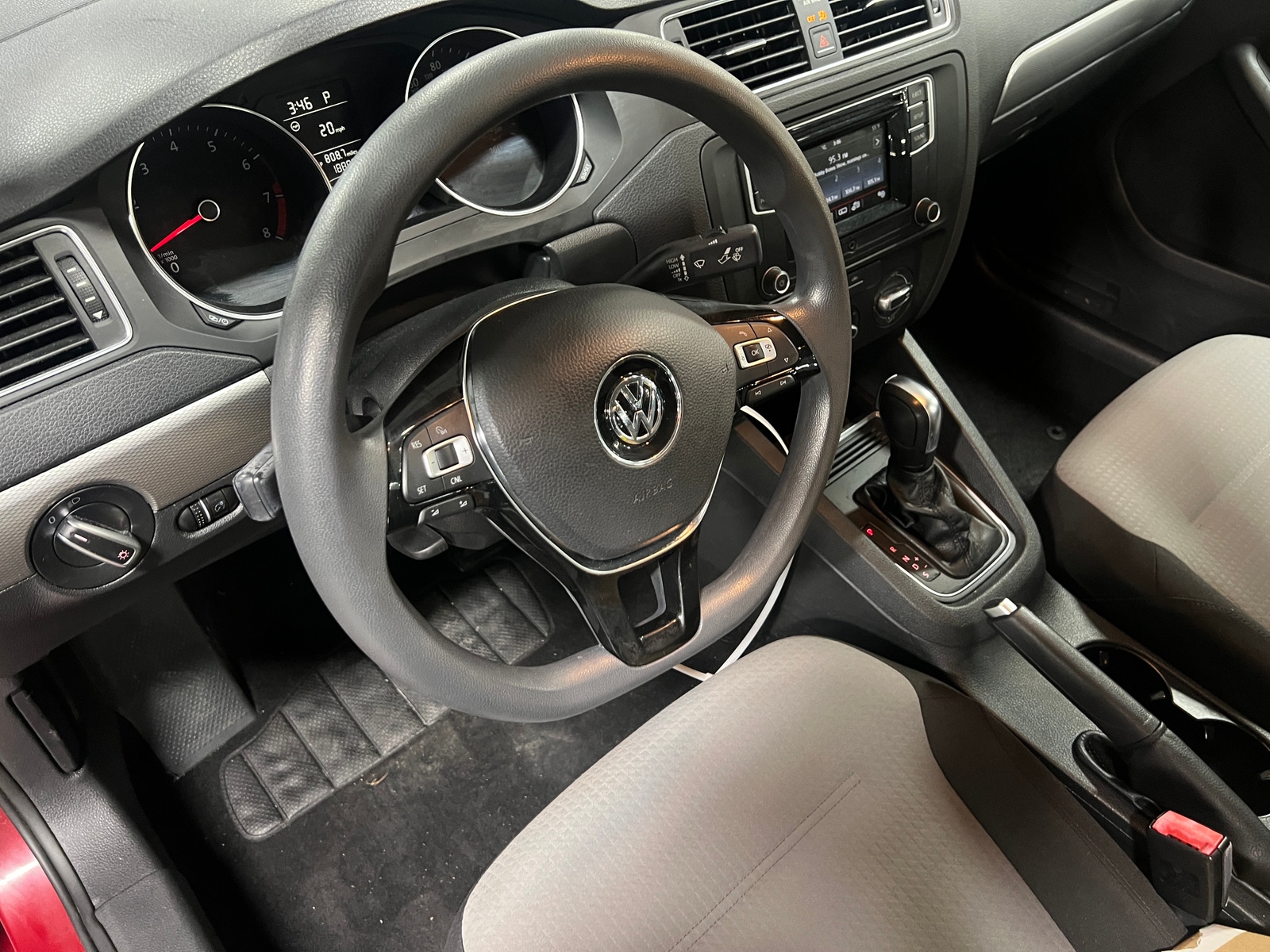 Thumbnail: 2017 Volkswagen Jetta - 5