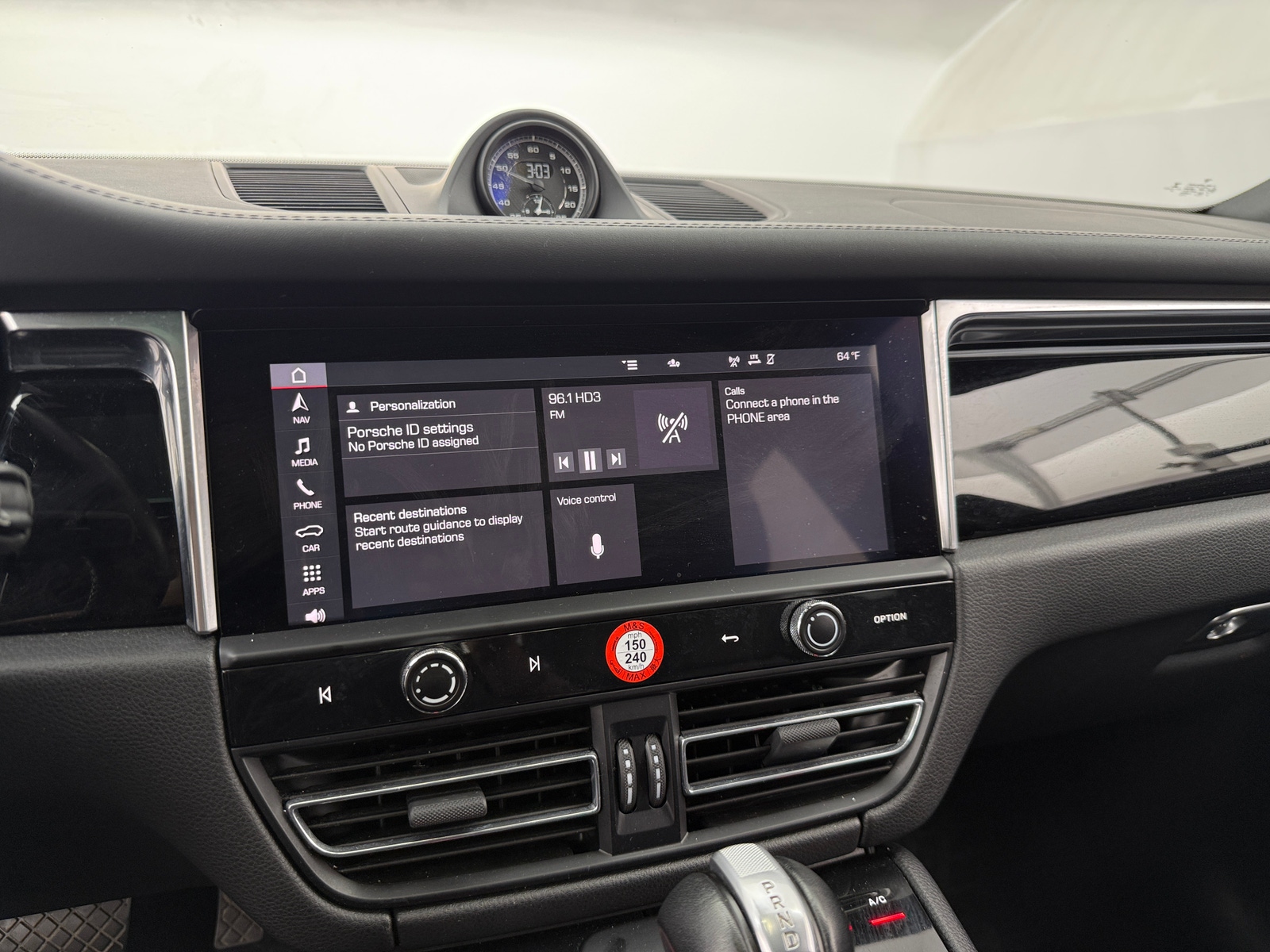 Thumbnail: 2022 Porsche Macan - 3