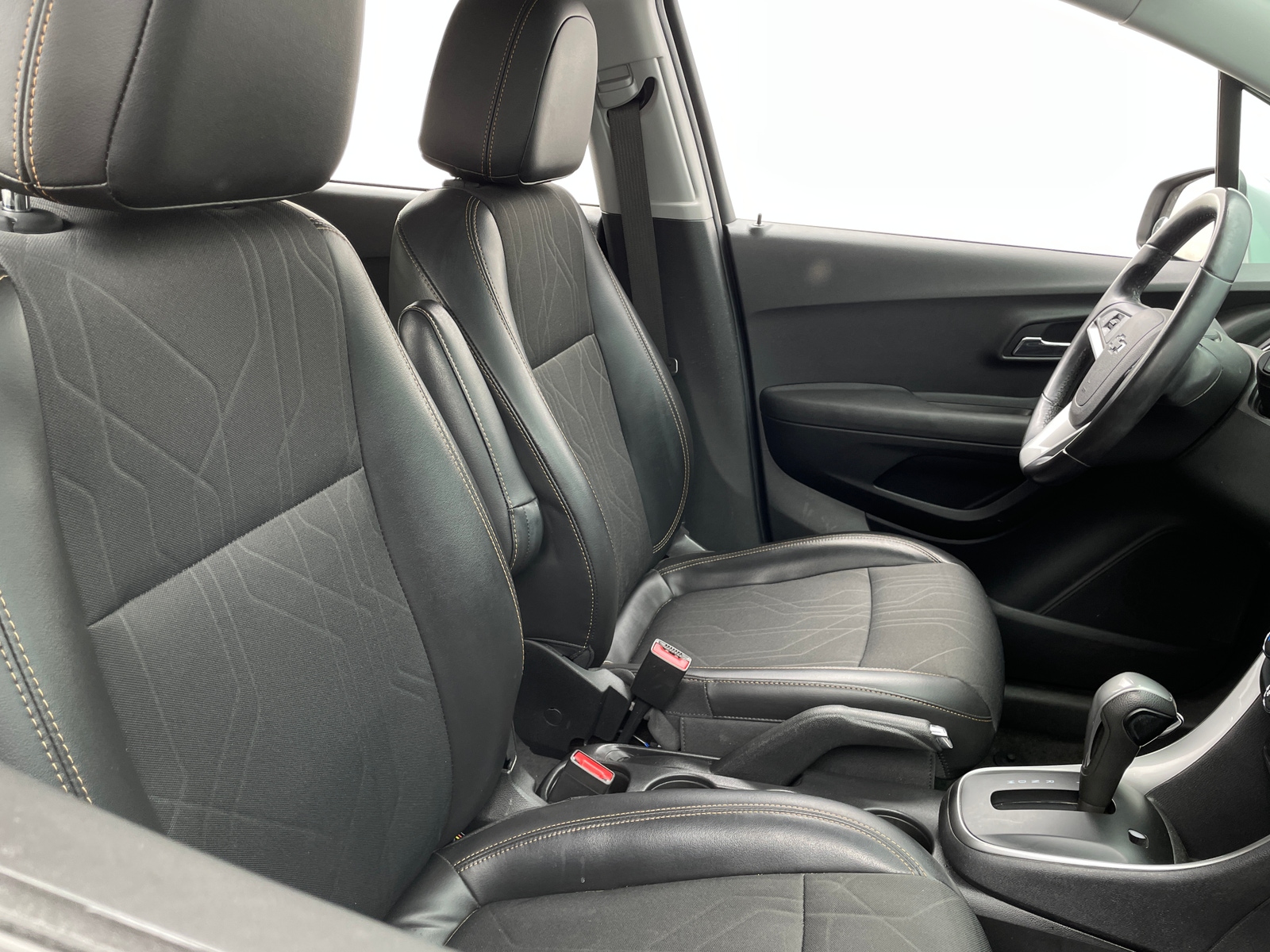 Thumbnail: 2019 Chevrolet Trax - 2