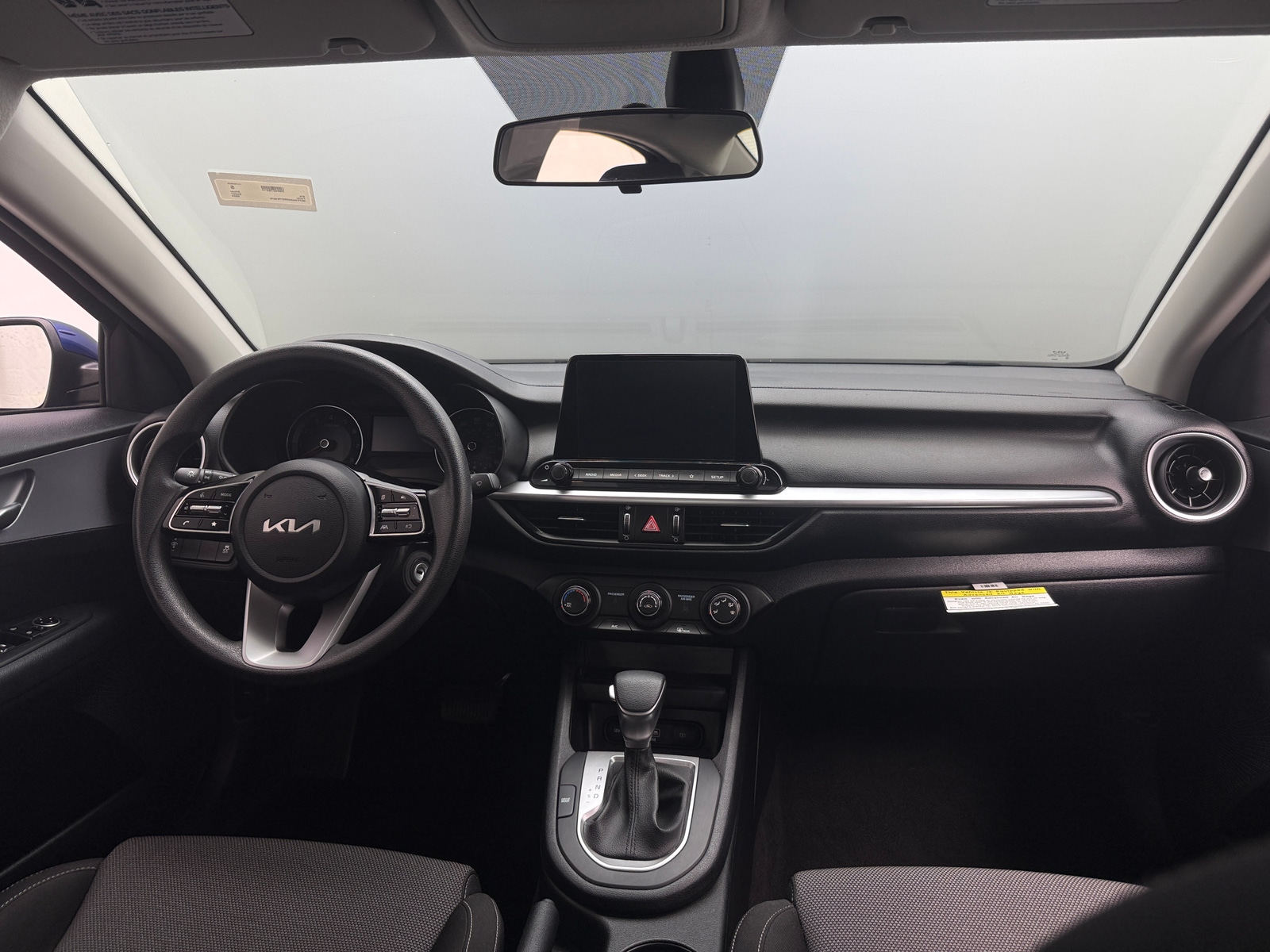 Thumbnail: 2024 Kia Forte - 3