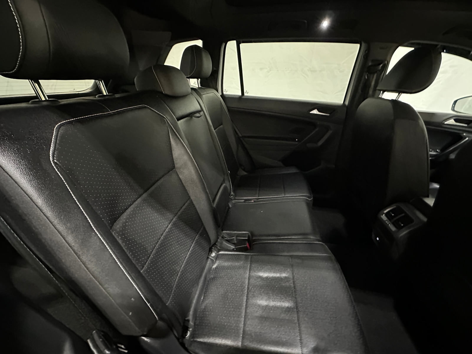 Thumbnail: 2021 Volkswagen Tiguan - 4