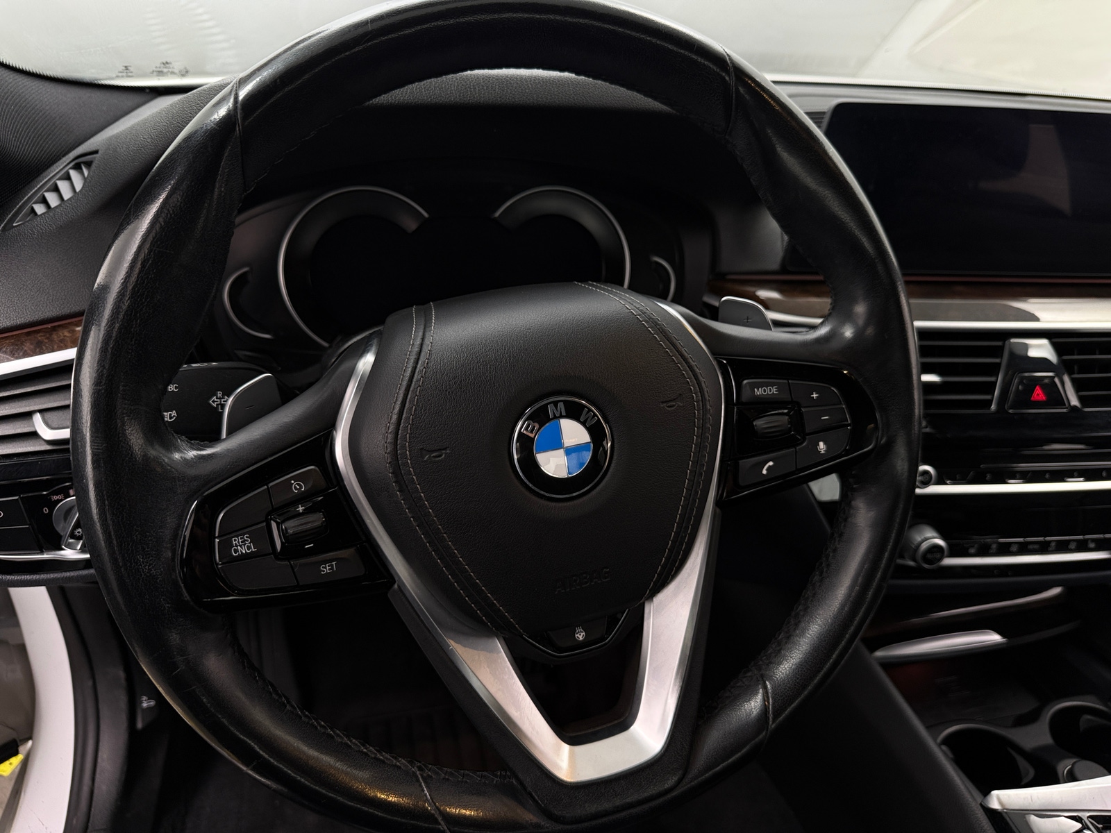 Thumbnail: 2017 BMW 5 Series - 4