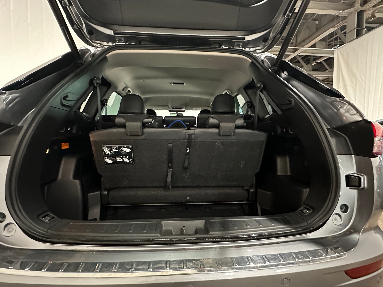 Thumbnail: 2023 Mitsubishi Outlander - 6