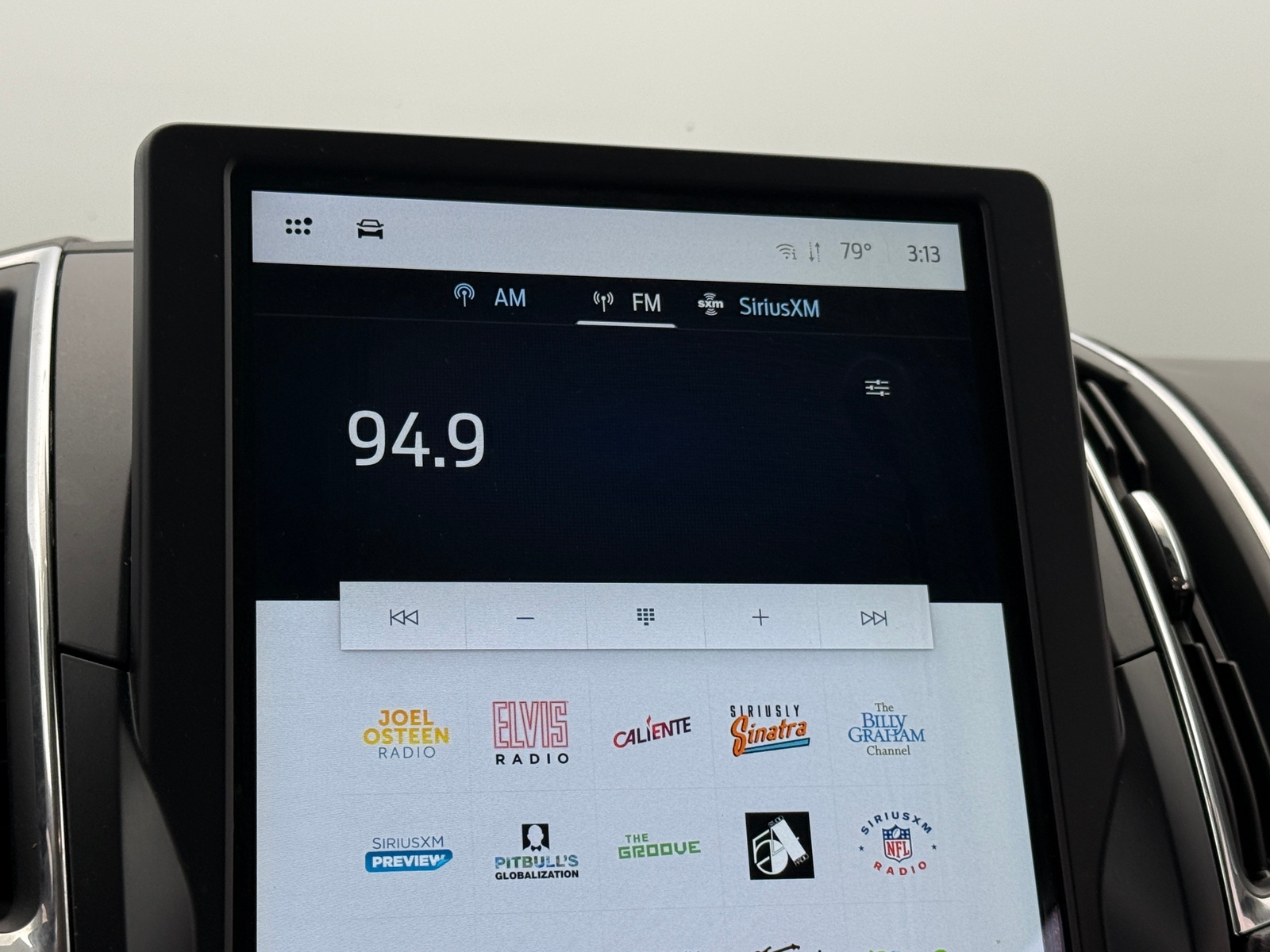 Thumbnail: 2022 Ford Edge - 3