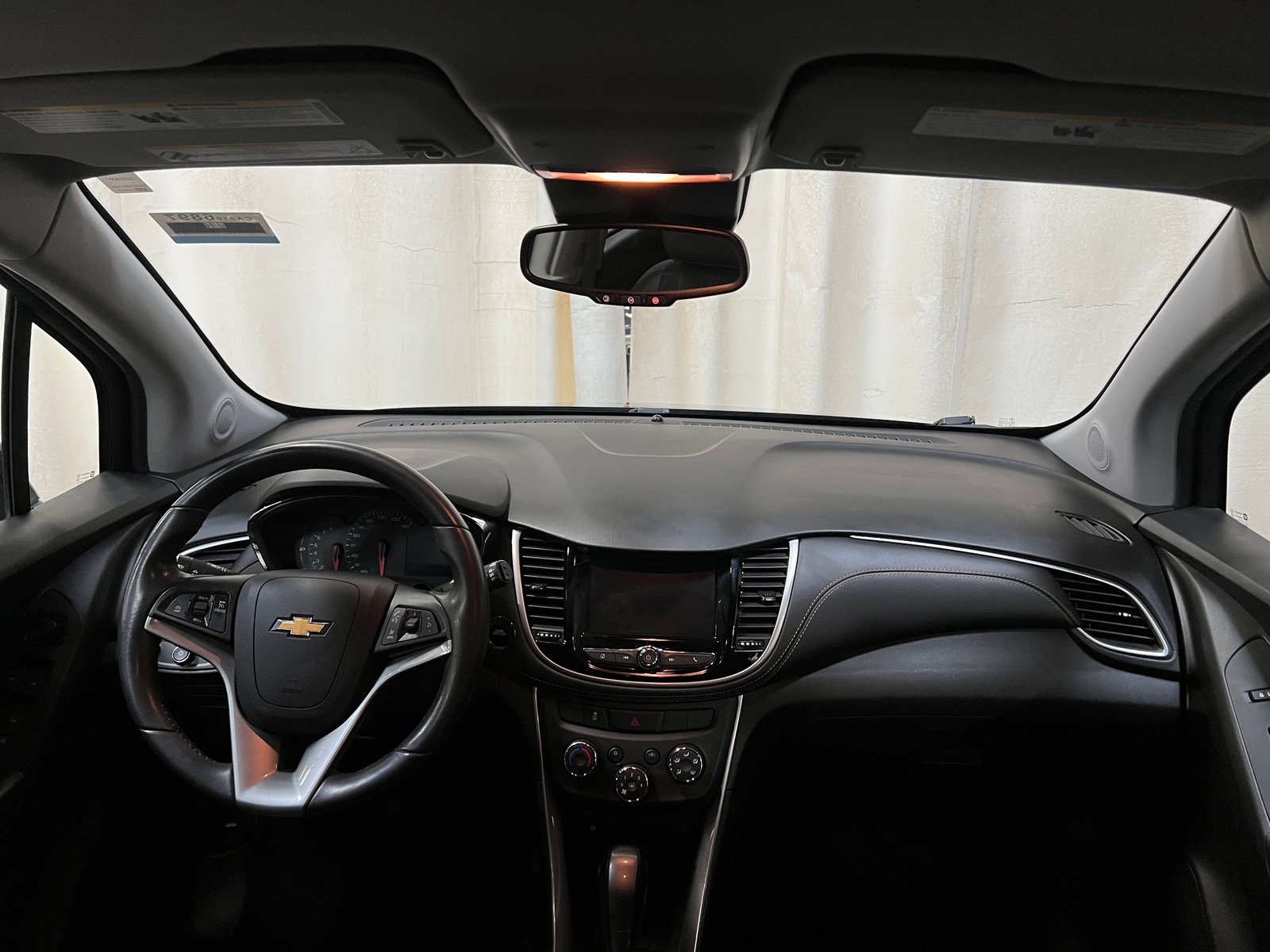 Thumbnail: 2022 Chevrolet Trax - 3