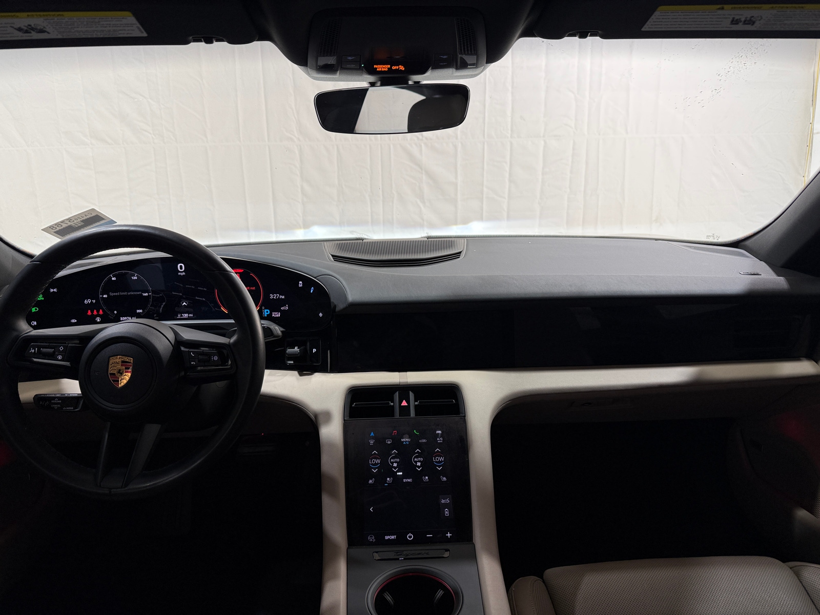 Thumbnail: 2022 Porsche Taycan - 2