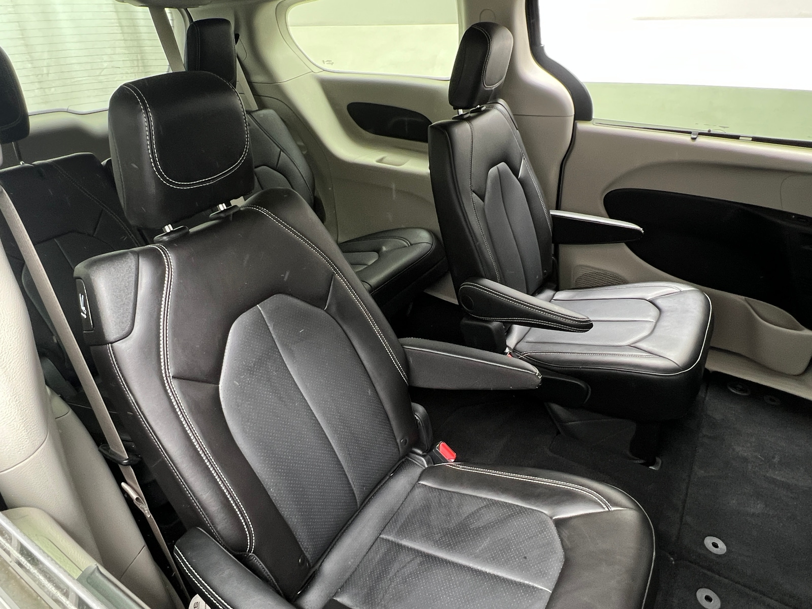 Thumbnail: 2023 Chrysler Pacifica - 5