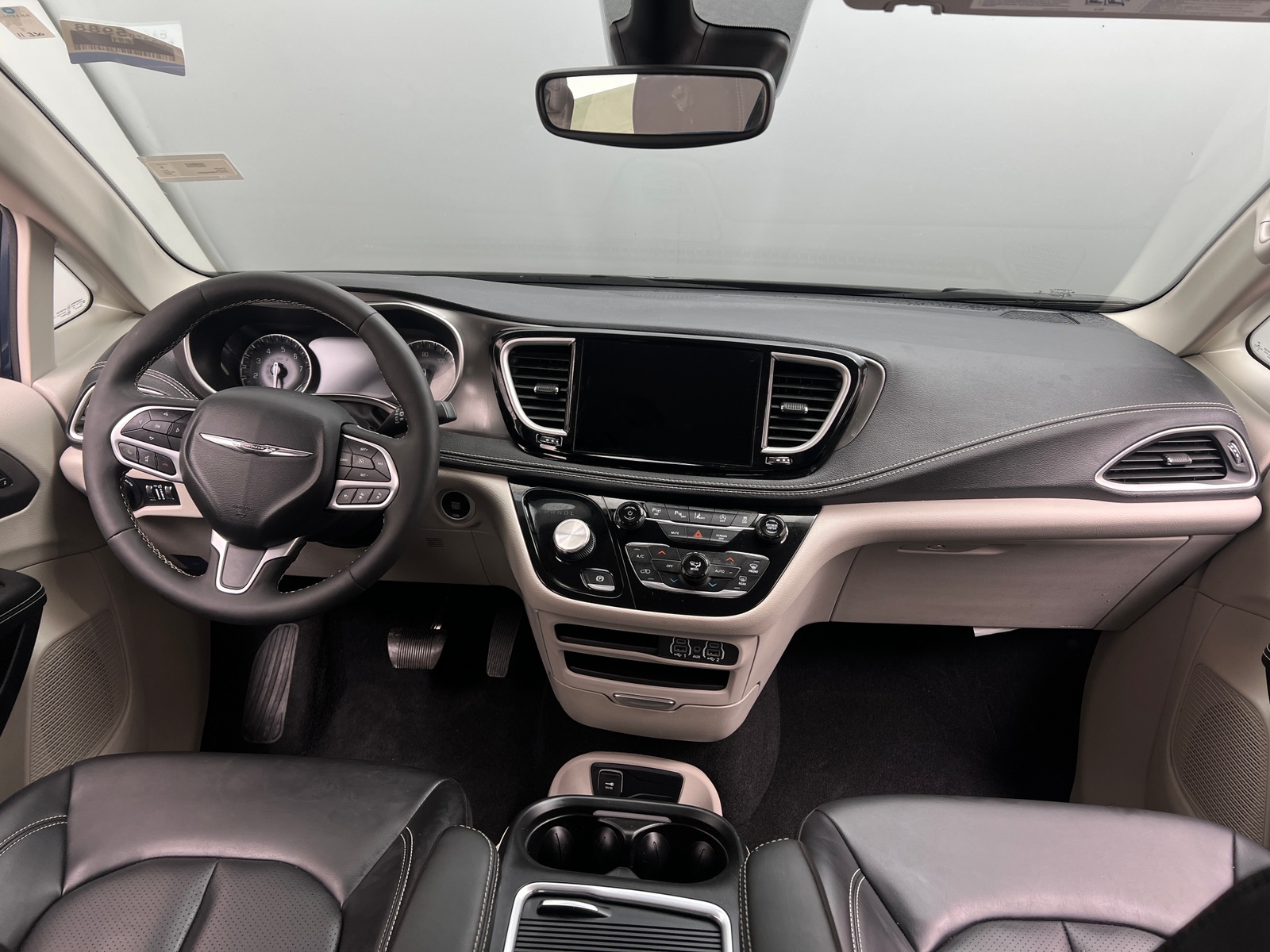 Thumbnail: 2023 Chrysler Pacifica - 2