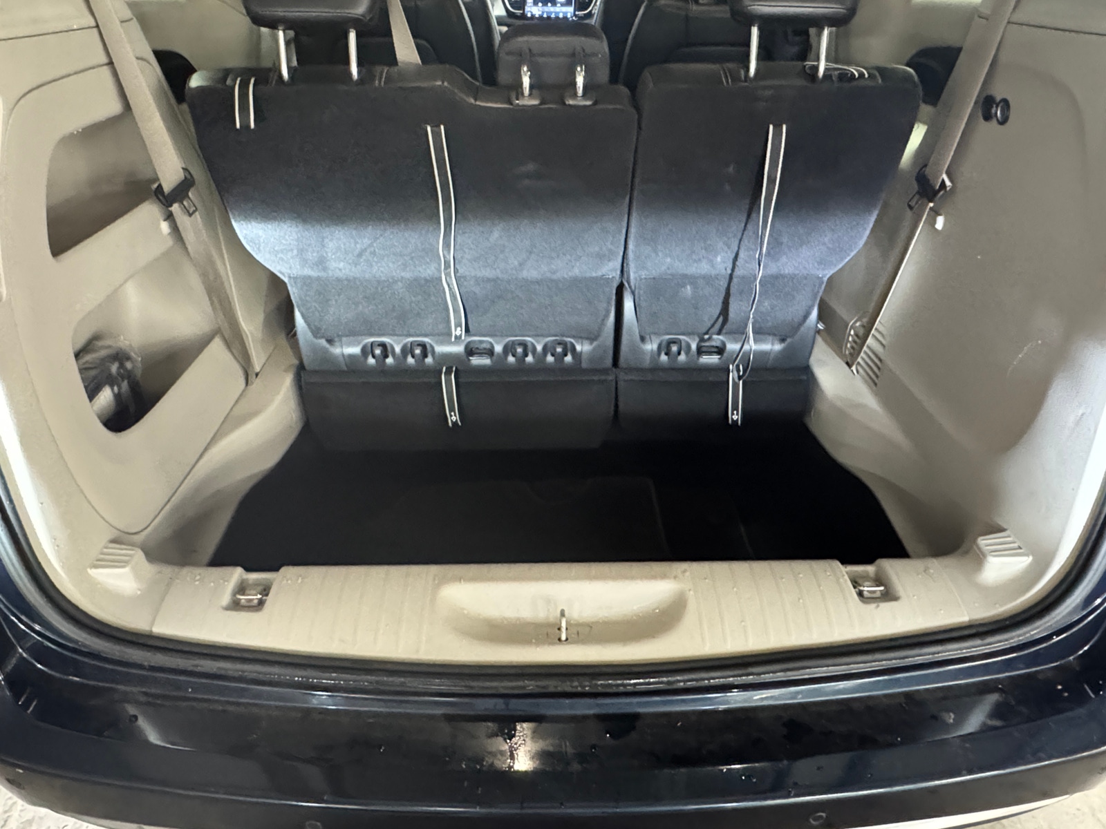 Thumbnail: 2023 Chrysler Pacifica - 6