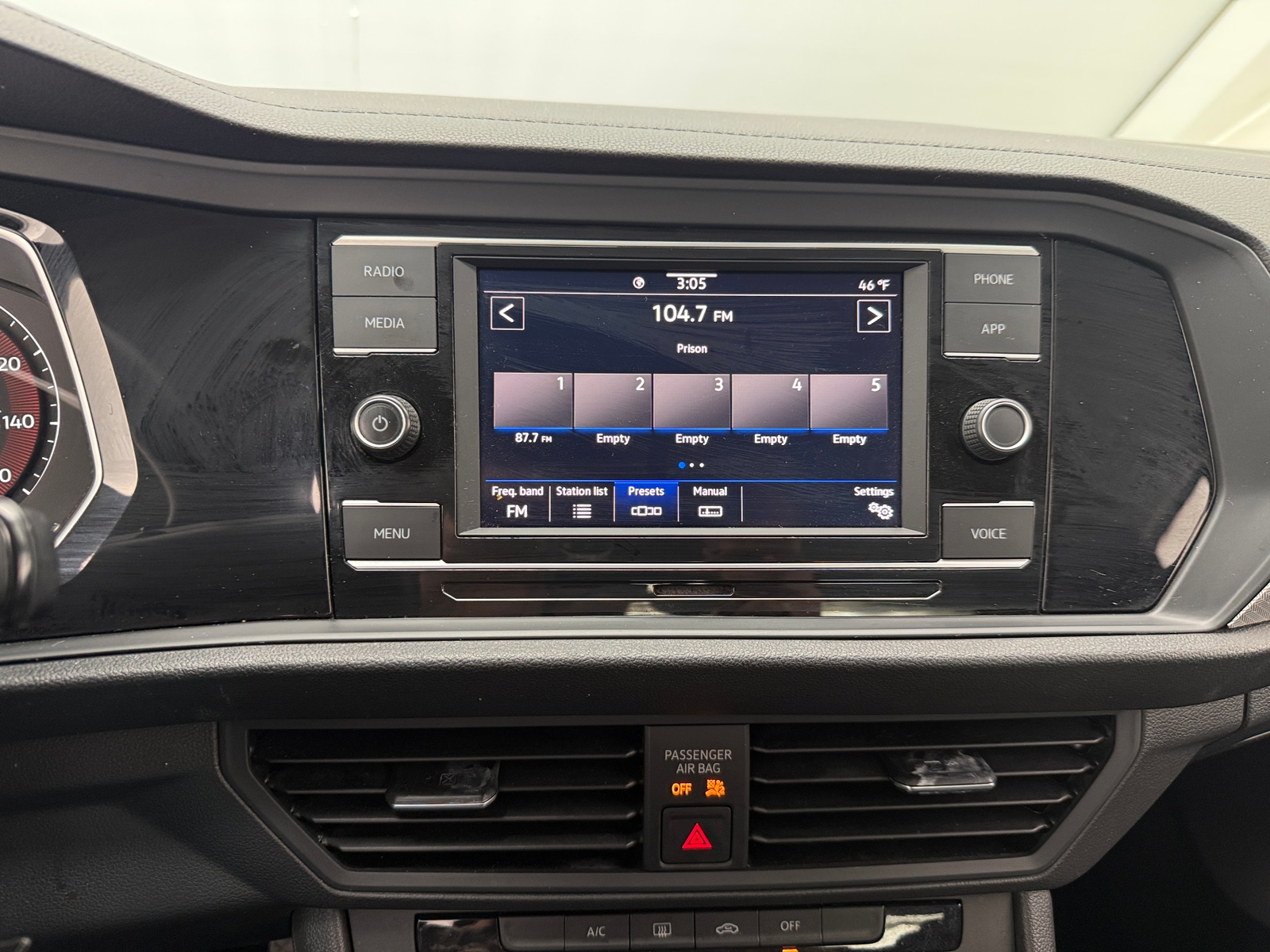 Thumbnail: 2020 Volkswagen Jetta - 4