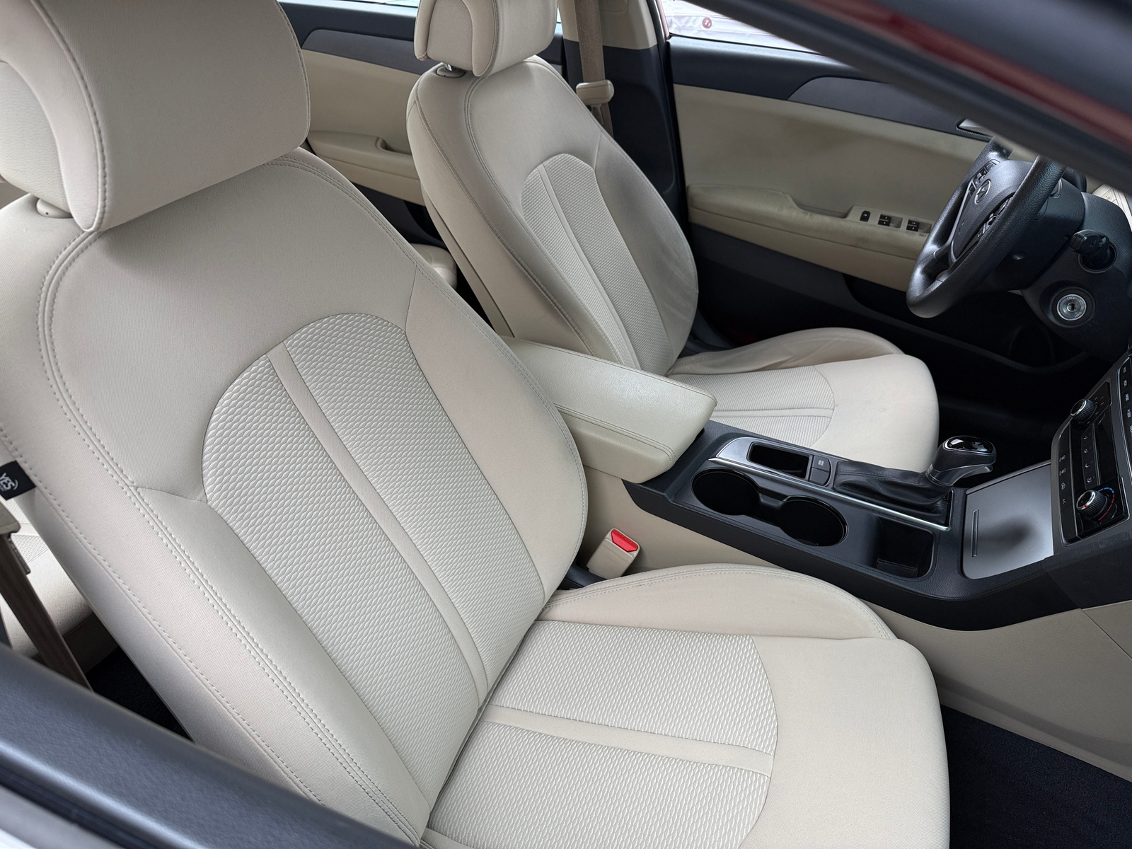 Thumbnail: 2016 Hyundai Sonata - 2